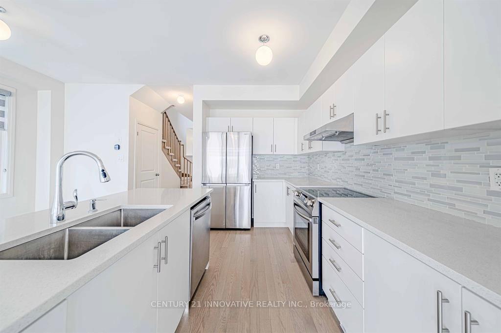 Photo 28 of 46 Clipper Lane, Clarington, Bowmanville — HOMEH