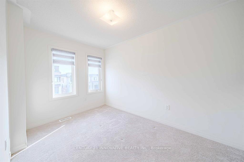 Photo 39 of 46 Clipper Lane, Clarington, Bowmanville — HOMEH