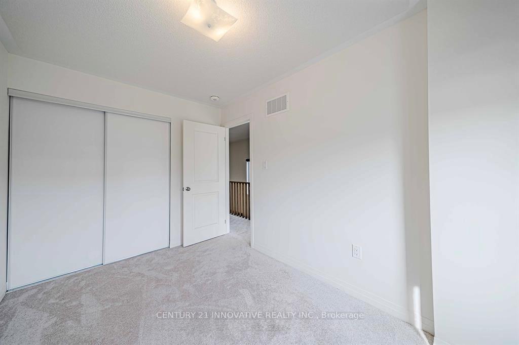 Photo 17 of 46 Clipper Lane, Clarington, Bowmanville — HOMEH