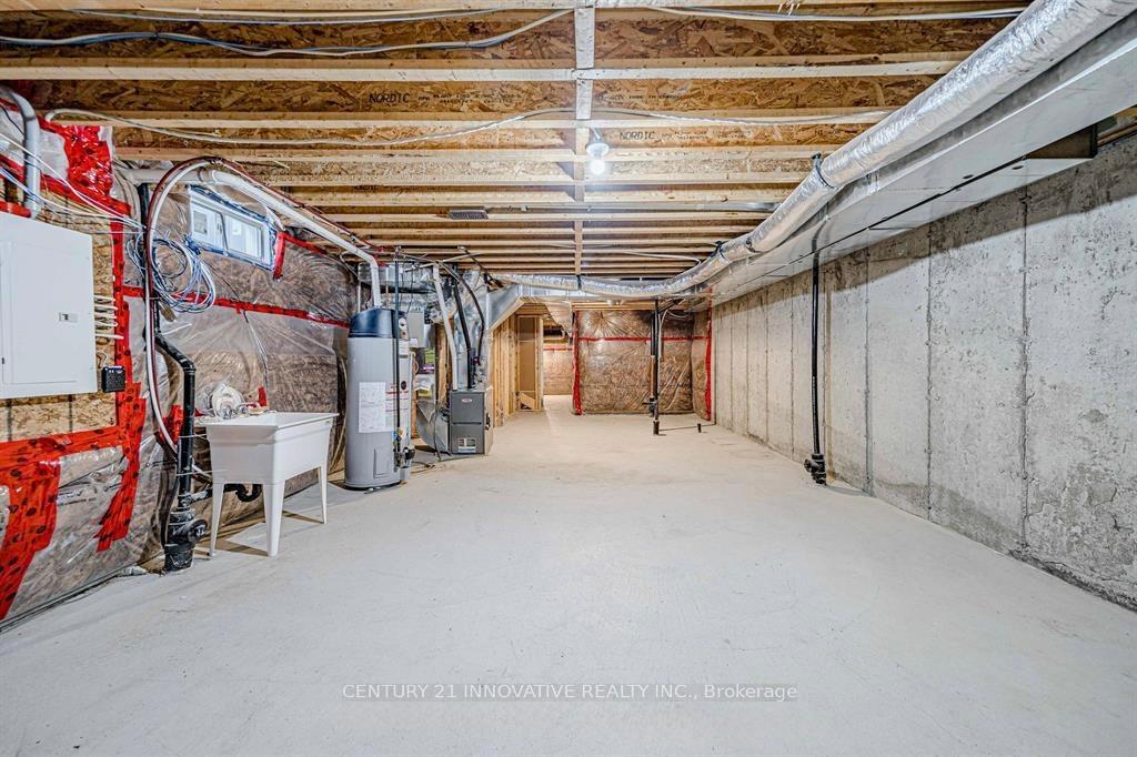 Photo 23 of 46 Clipper Lane, Clarington, Bowmanville — HOMEH
