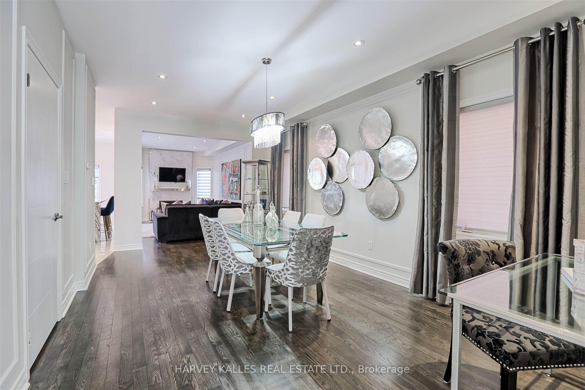 Photo 3 of 36 Canyon Gate Crescent, Vaughan, Maple — HOMEH