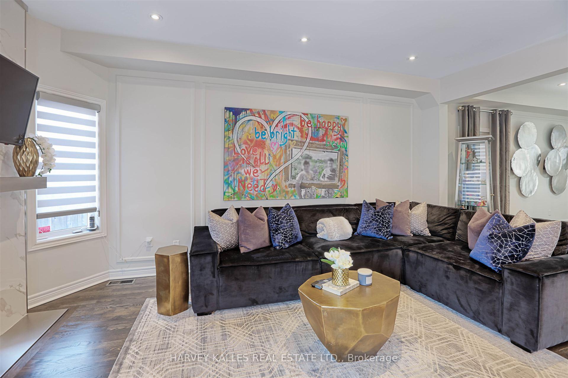 Photo 5 of 36 Canyon Gate Crescent, Vaughan, Maple — HOMEH