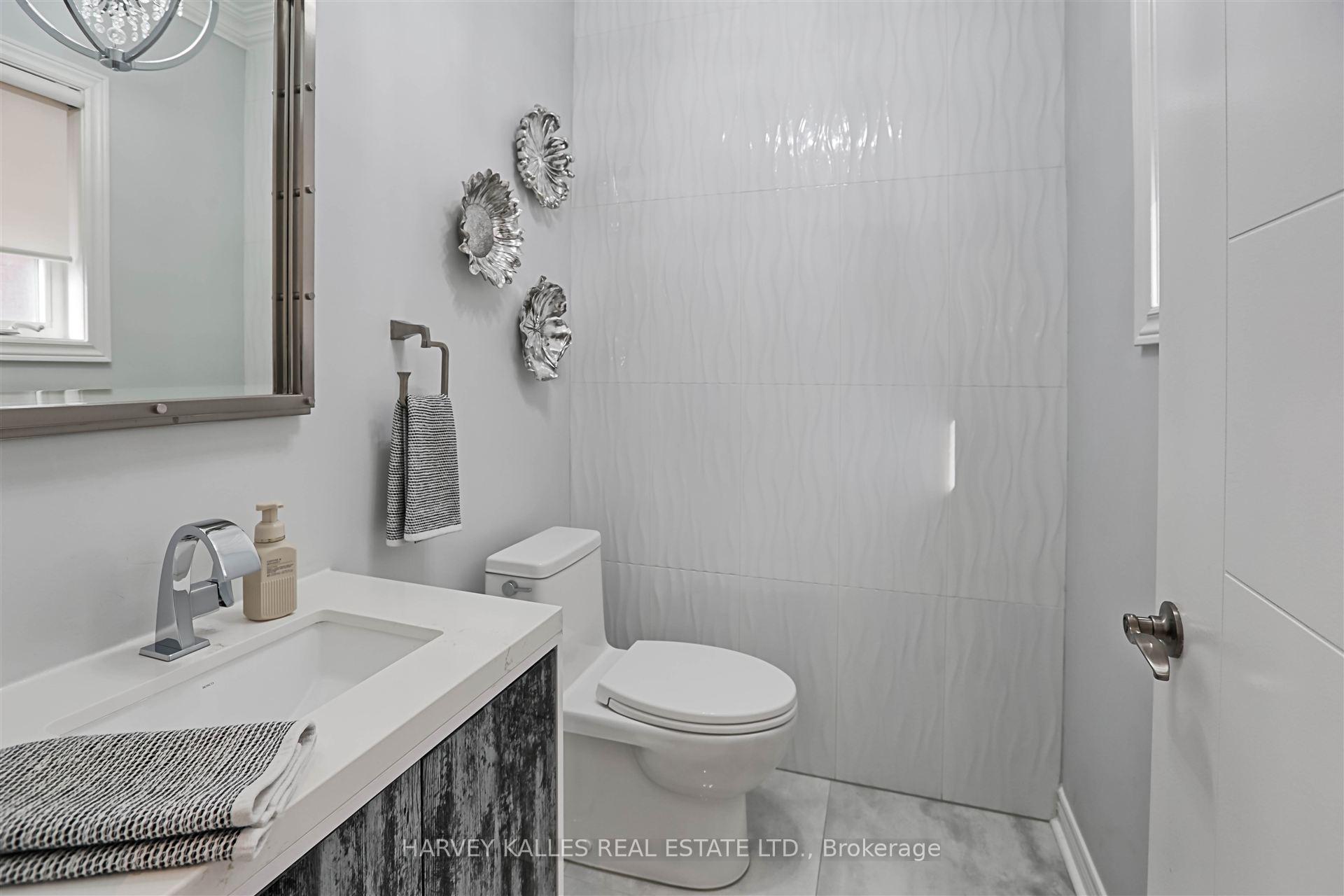 Photo 6 of 36 Canyon Gate Crescent, Vaughan, Maple — HOMEH