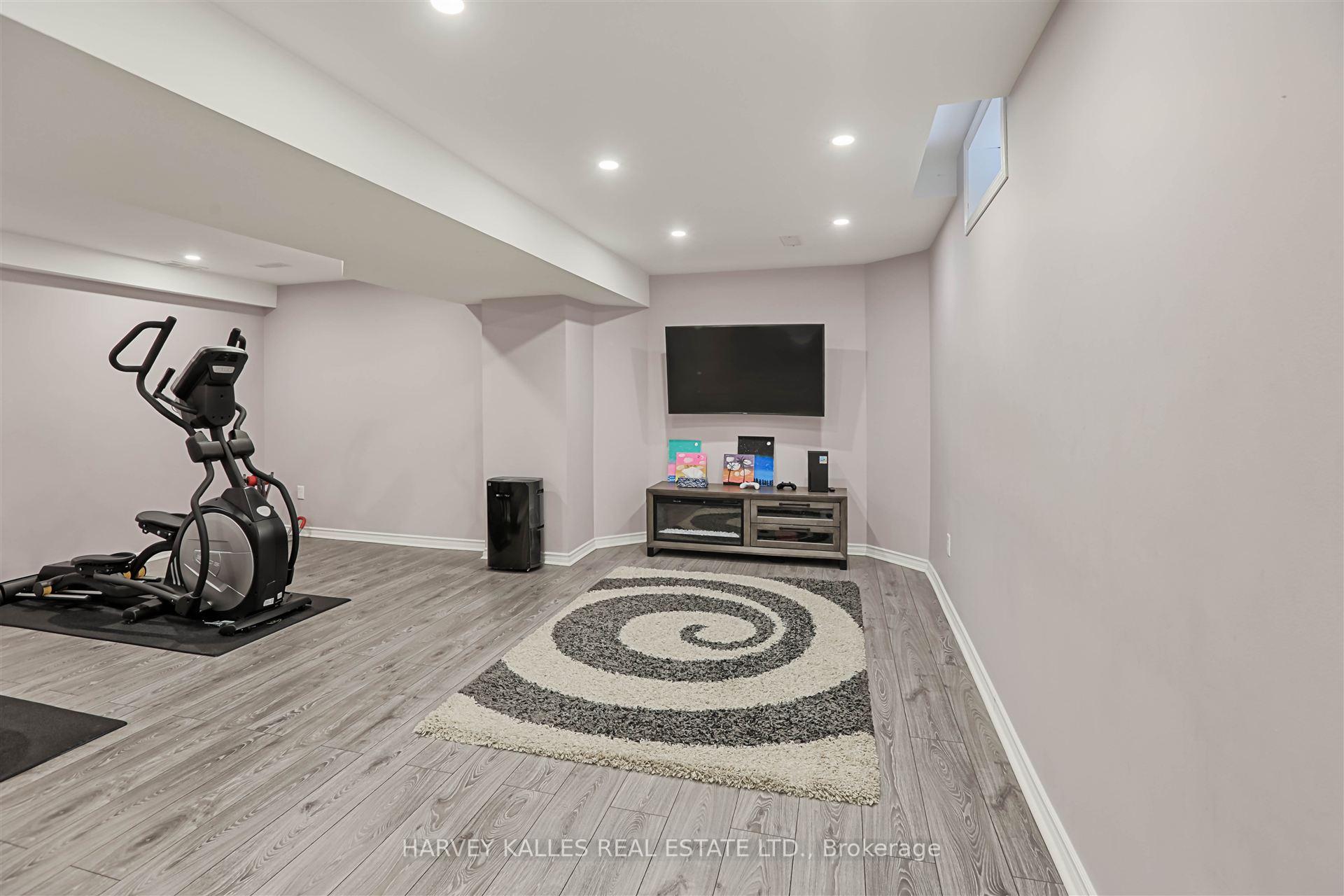 Photo 23 of 36 Canyon Gate Crescent, Vaughan, Maple — HOMEH