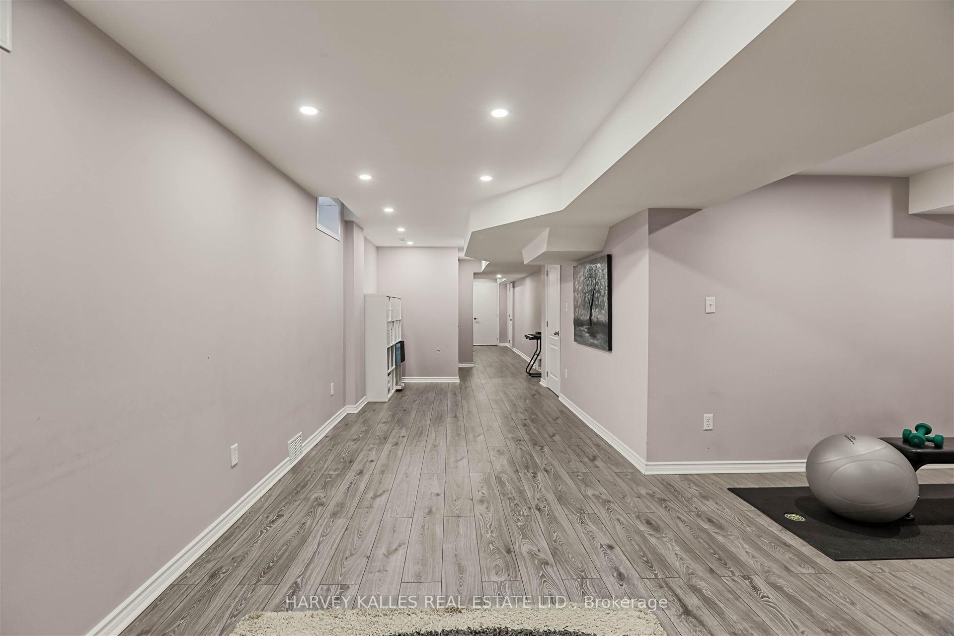 Photo 25 of 36 Canyon Gate Crescent, Vaughan, Maple — HOMEH
