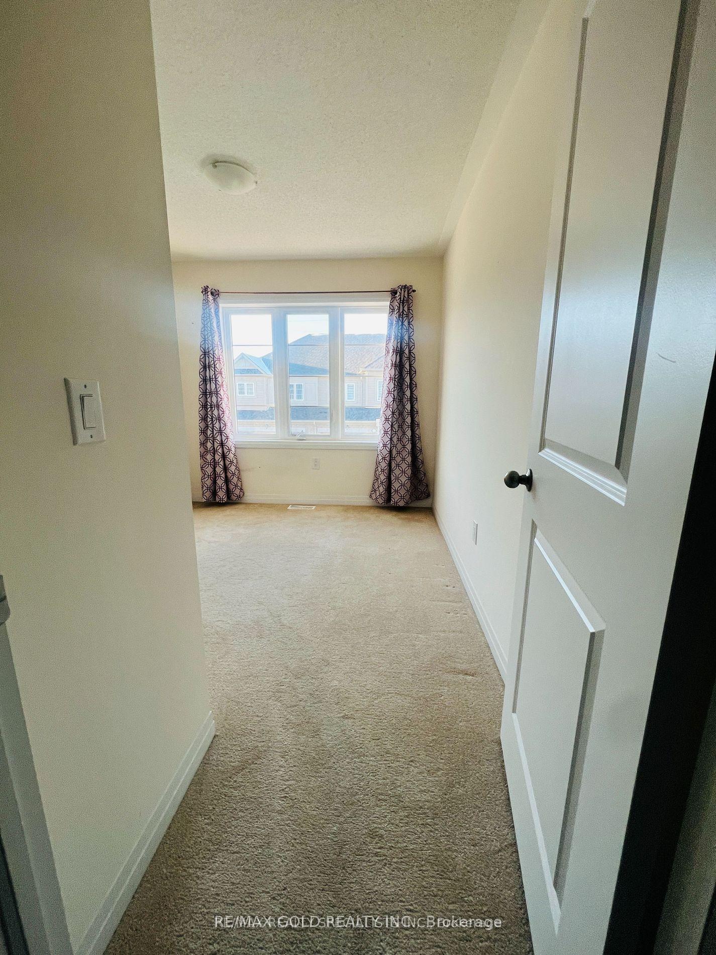 Photo 15 of 30 Brixham Lane, Brampton, Northwest Brampton — HOMEH
