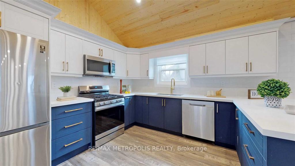 Photo 9 of 89 Victoria Street, Aurora, Aurora Village — HOMEH
