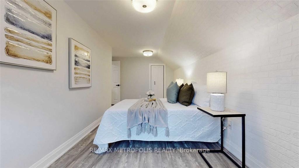 Photo 8 of 89 Victoria Street, Aurora, Aurora Village — HOMEH