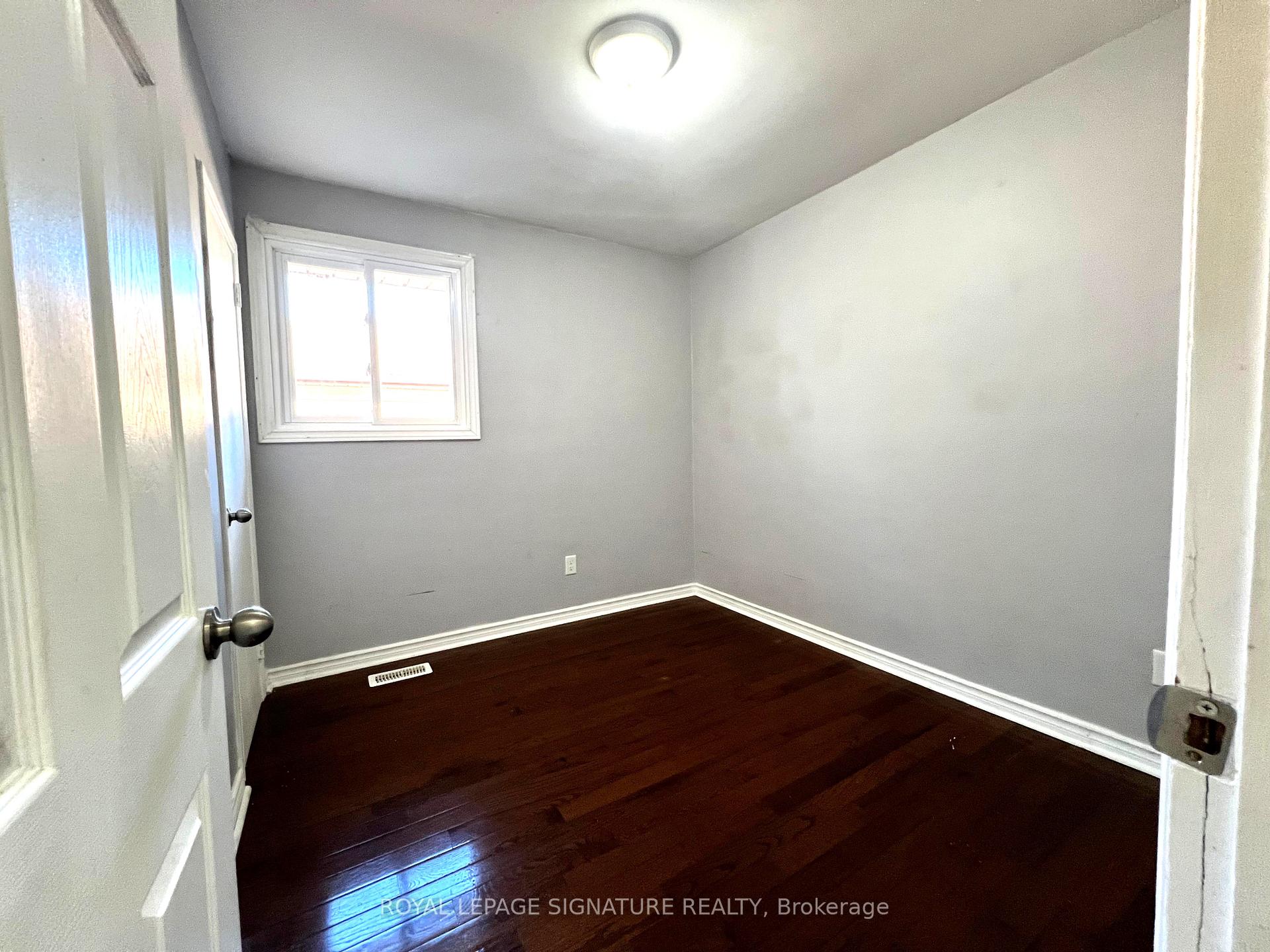 Photo 5 of Unit Main, 552 Monteith Avenue, Oshawa, Lakeview — HOMEH