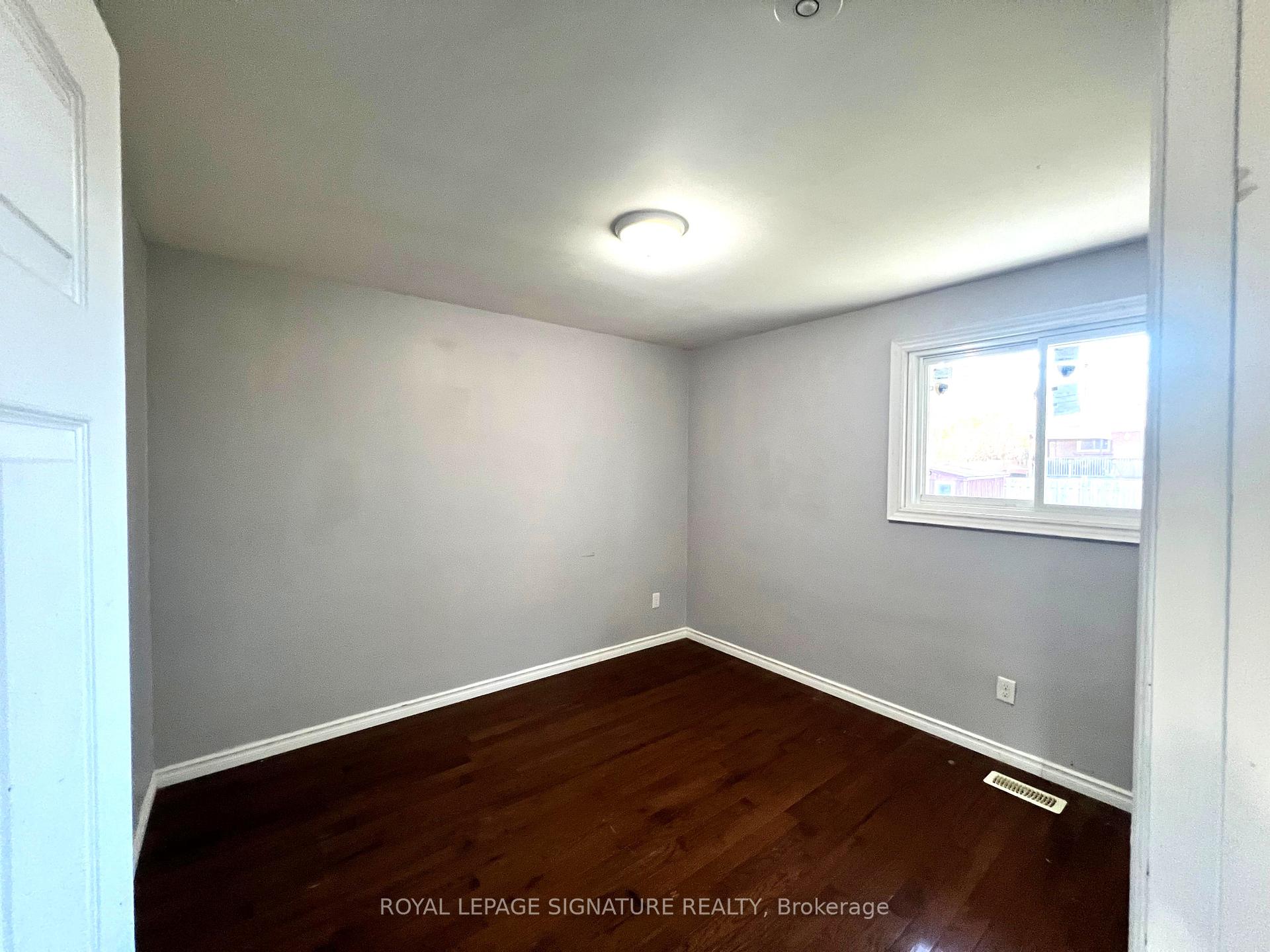 Photo 3 of Unit Main, 552 Monteith Avenue, Oshawa, Lakeview — HOMEH