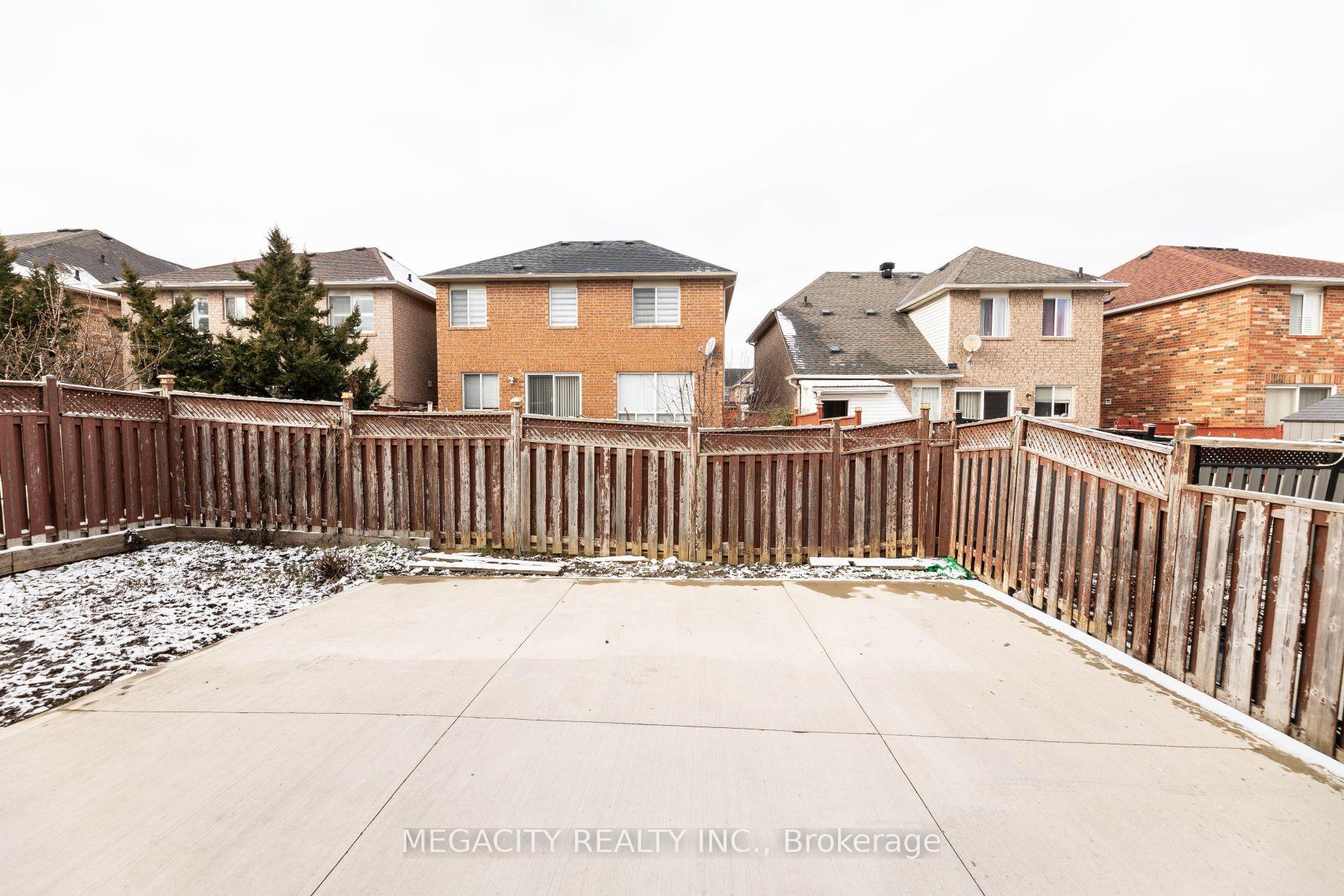 Photo 31 of 33 Slipneedle Street N, Brampton, Gore Industrial North — HOMEH