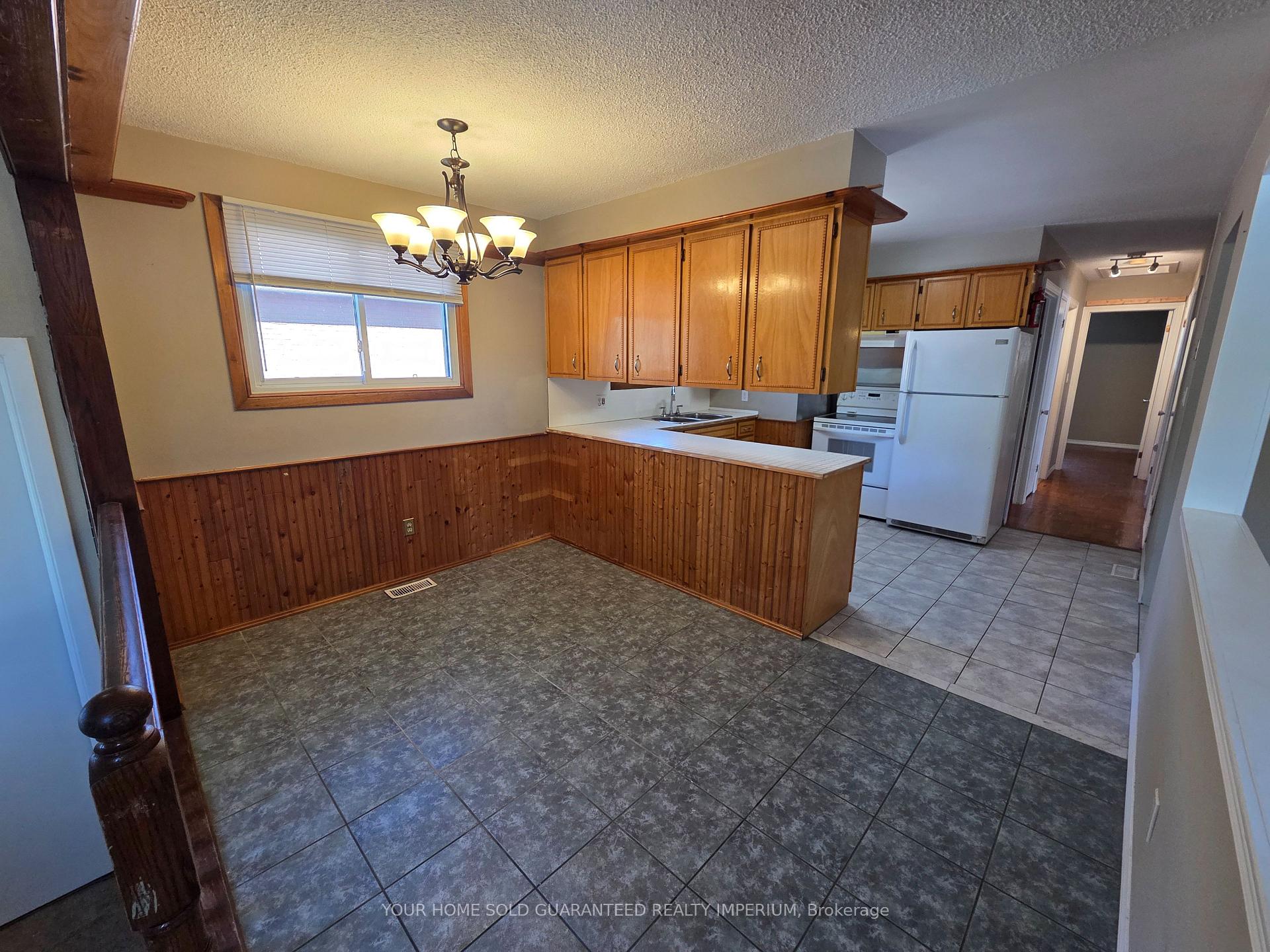 Photo 11 of 31 Lambs Lane, Clarington, Bowmanville — HOMEH