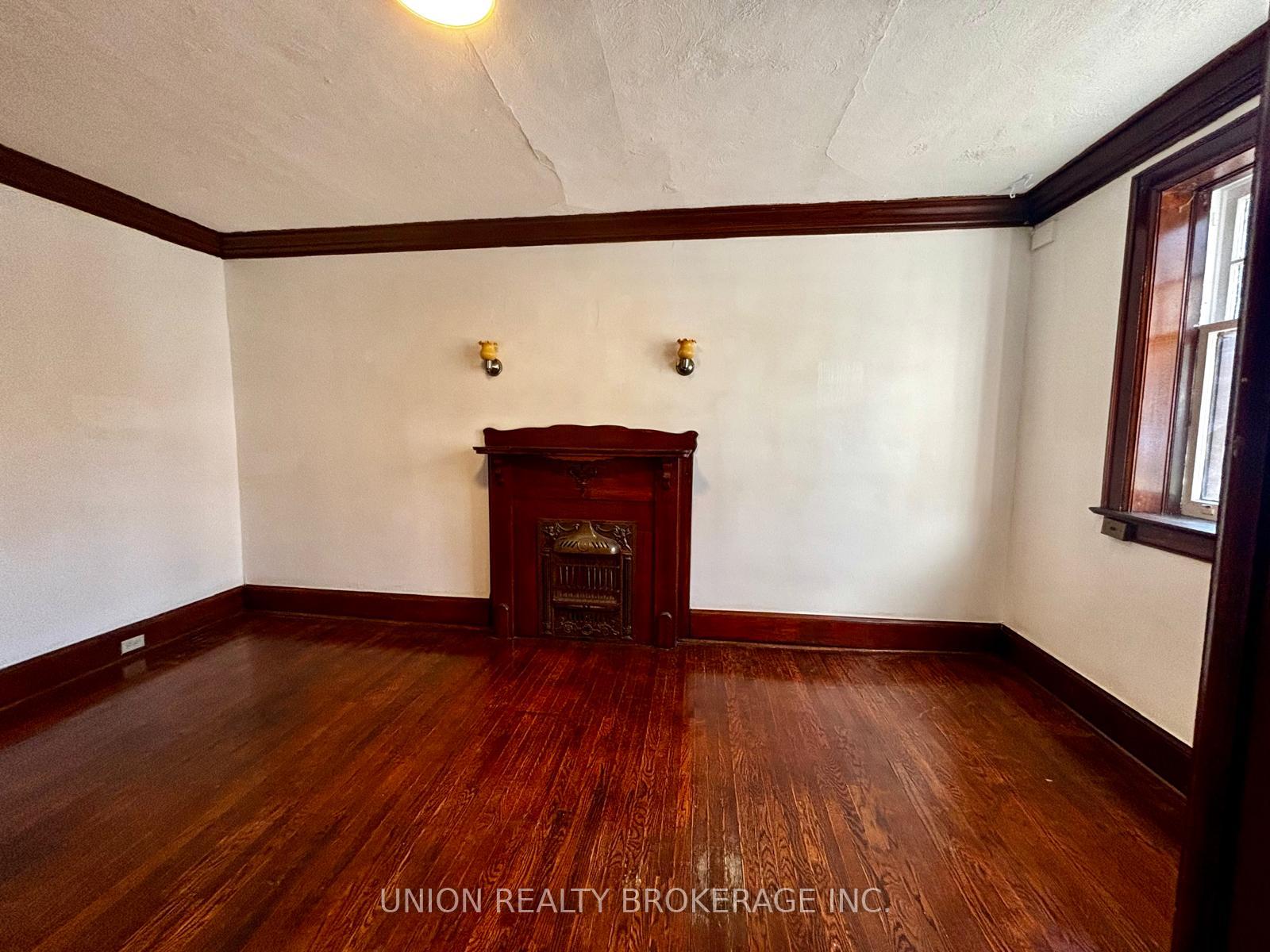 Photo 5 of Unit 5, 59 Balsam Avenue, Toronto, The Beaches — HOMEH