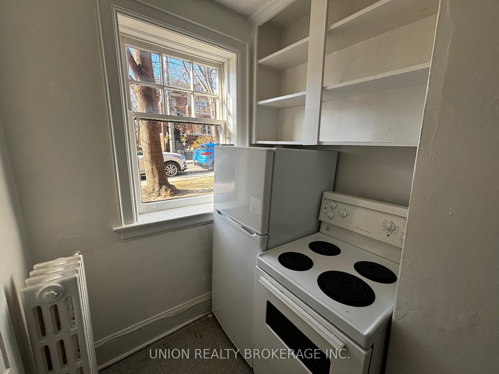 Photo 1 of Unit 5, 59 Balsam Avenue, Toronto, The Beaches — HOMEH