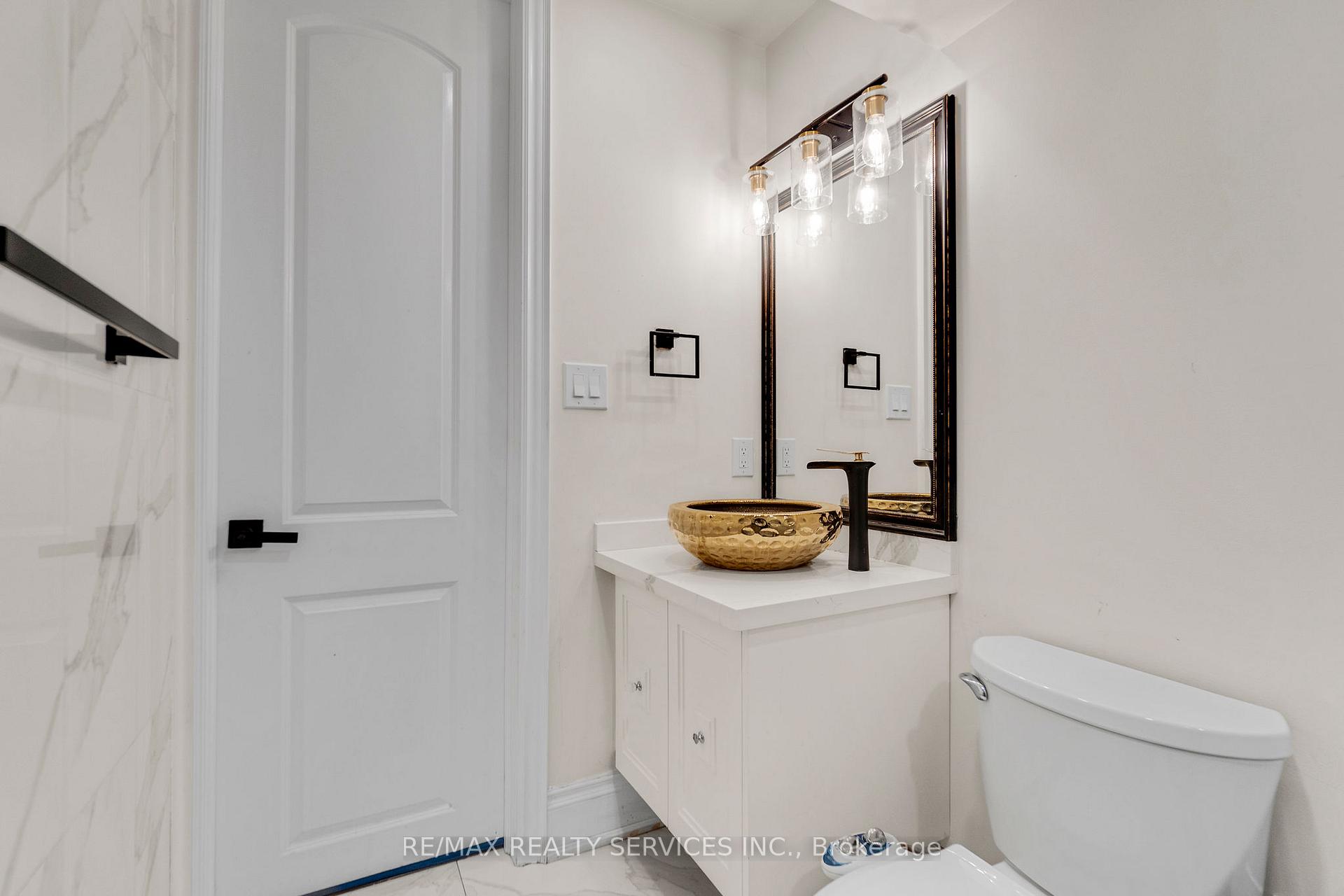 Photo 15 of Unit Bsmt, 66 Hanbury Crescent, Brampton, Credit Valley — HOMEH