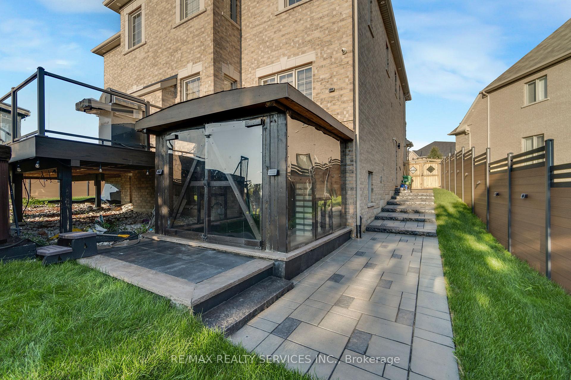 Photo 23 of Unit Bsmt, 66 Hanbury Crescent, Brampton, Credit Valley — HOMEH