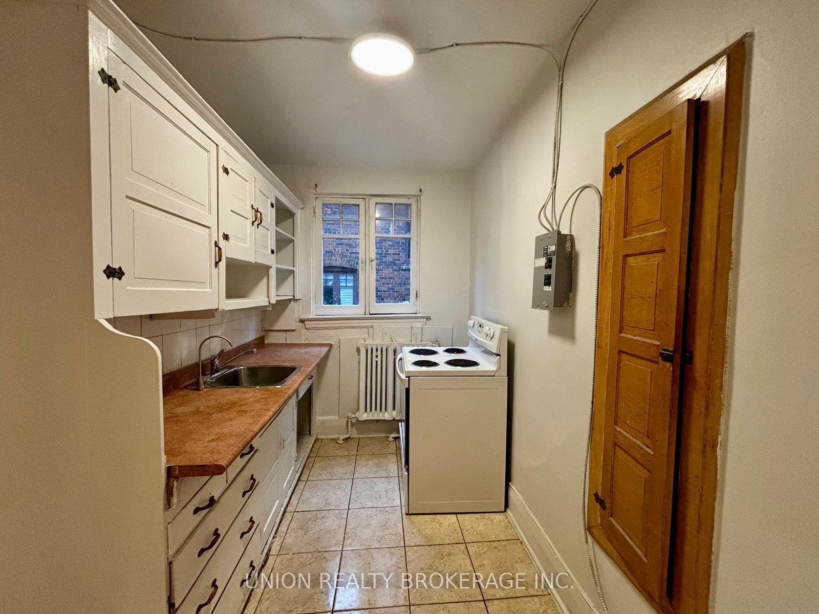 Photo 7 of Unit 8, 2393 Queen Street E, Toronto, The Beaches — HOMEH