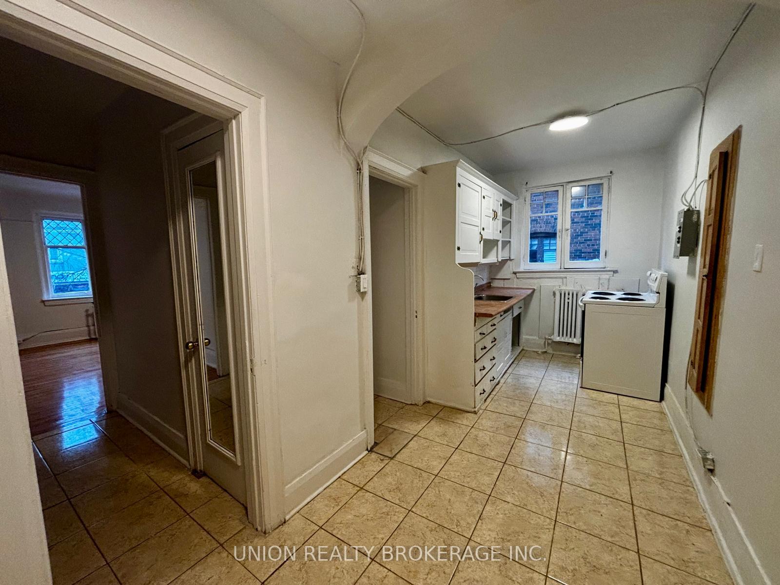 Photo 6 of Unit 8, 2393 Queen Street E, Toronto, The Beaches — HOMEH
