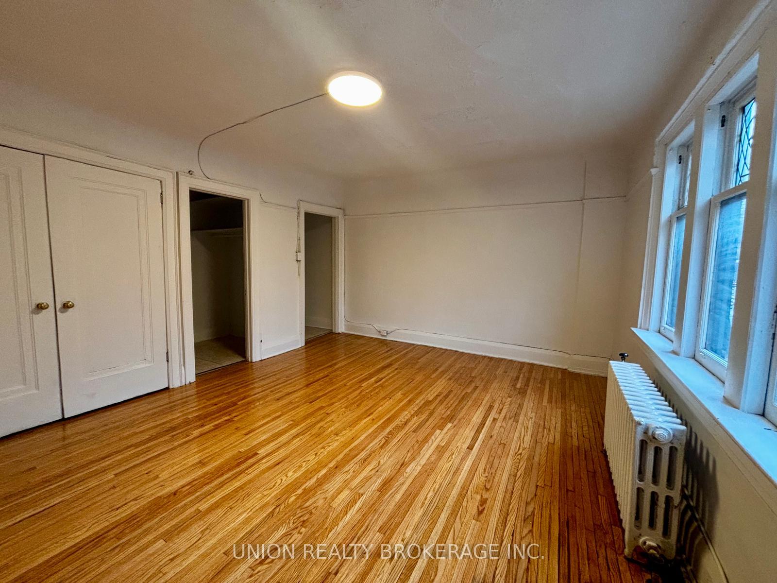 Photo 5 of Unit 8, 2393 Queen Street E, Toronto, The Beaches — HOMEH