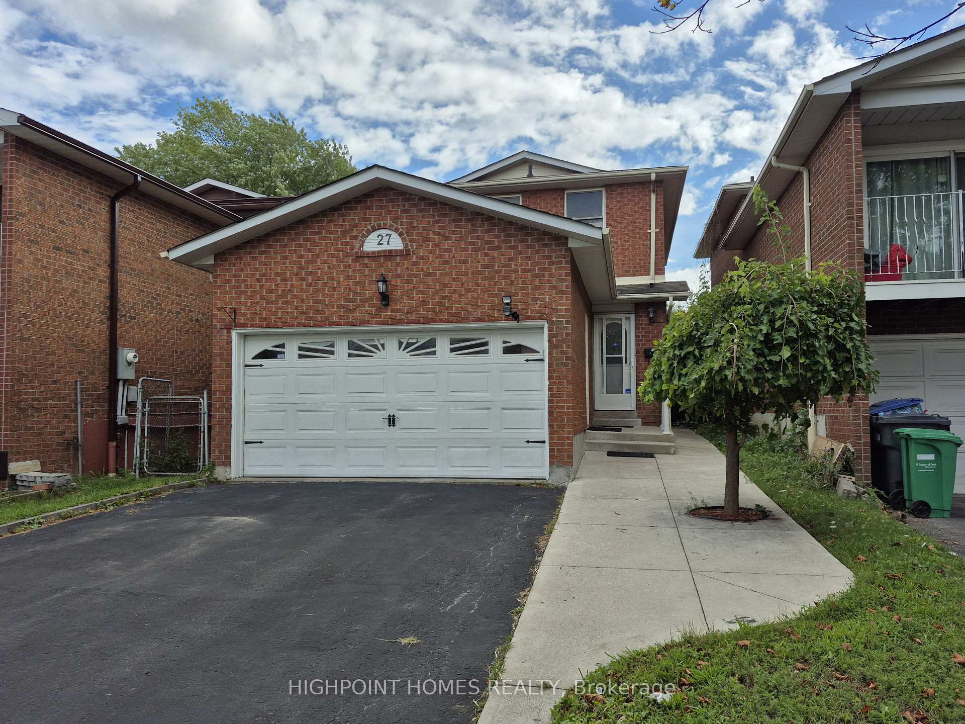 Front of 27 Deerpark Crescent S