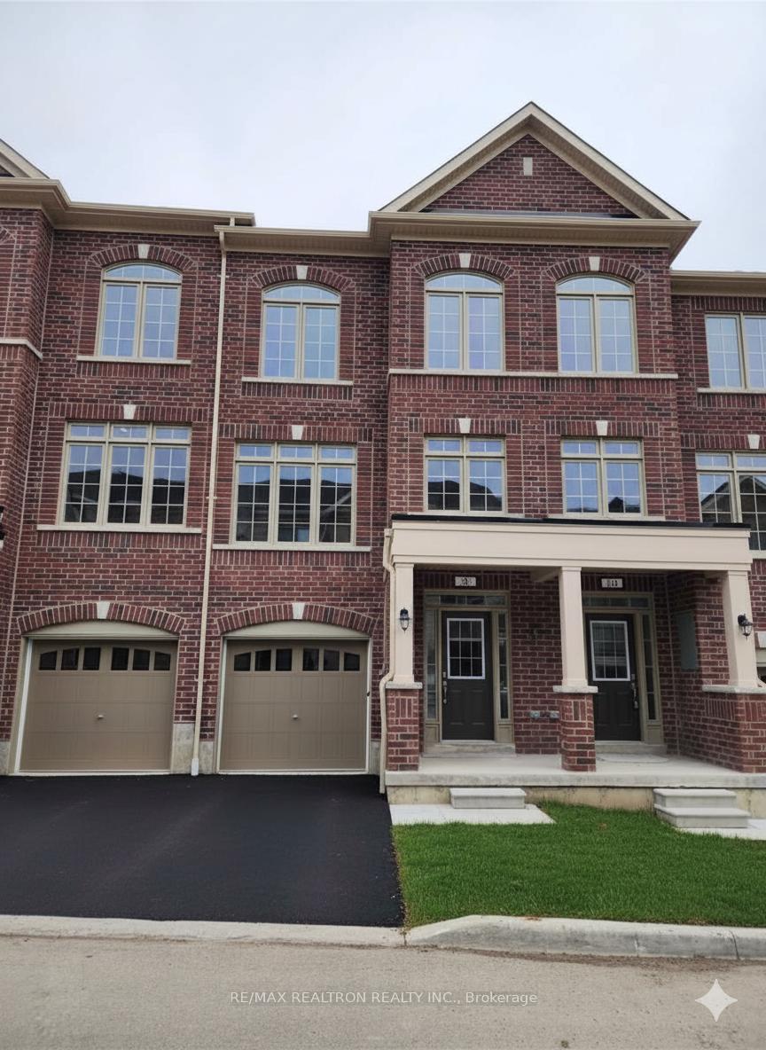 Front of 8 Royal Collection Wy Way