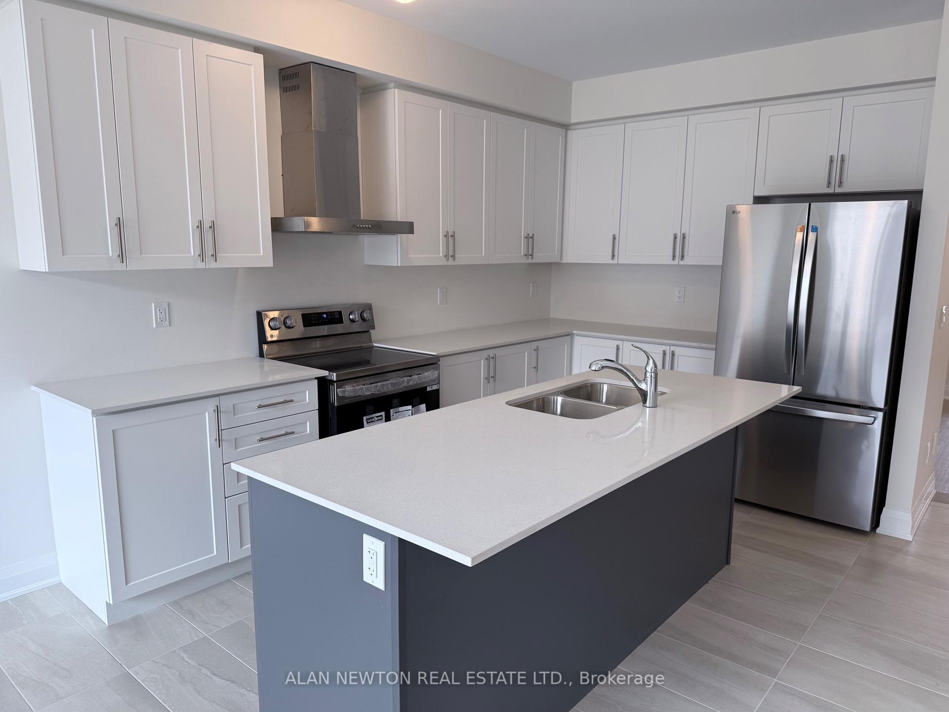 Photo 2 of 1341 Davis Loop, Innisfil, Lefroy — HOMEH