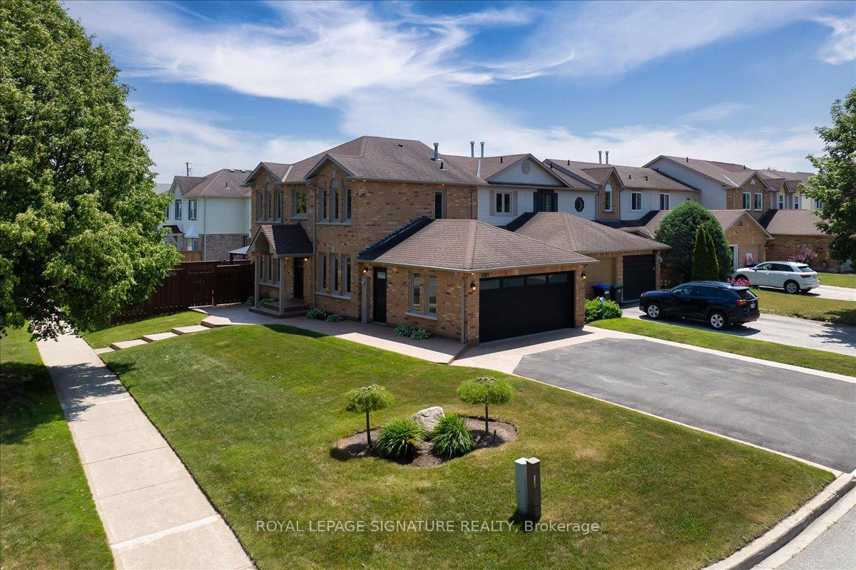 Photo 6 of 1245 Huron Court, Innisfil, Alcona — HOMEH