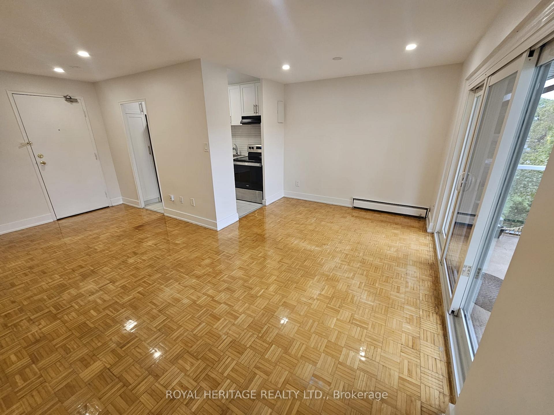 Photo 2 of Unit 206, 949 Simcoe Street N, Oshawa, Centennial — HOMEH