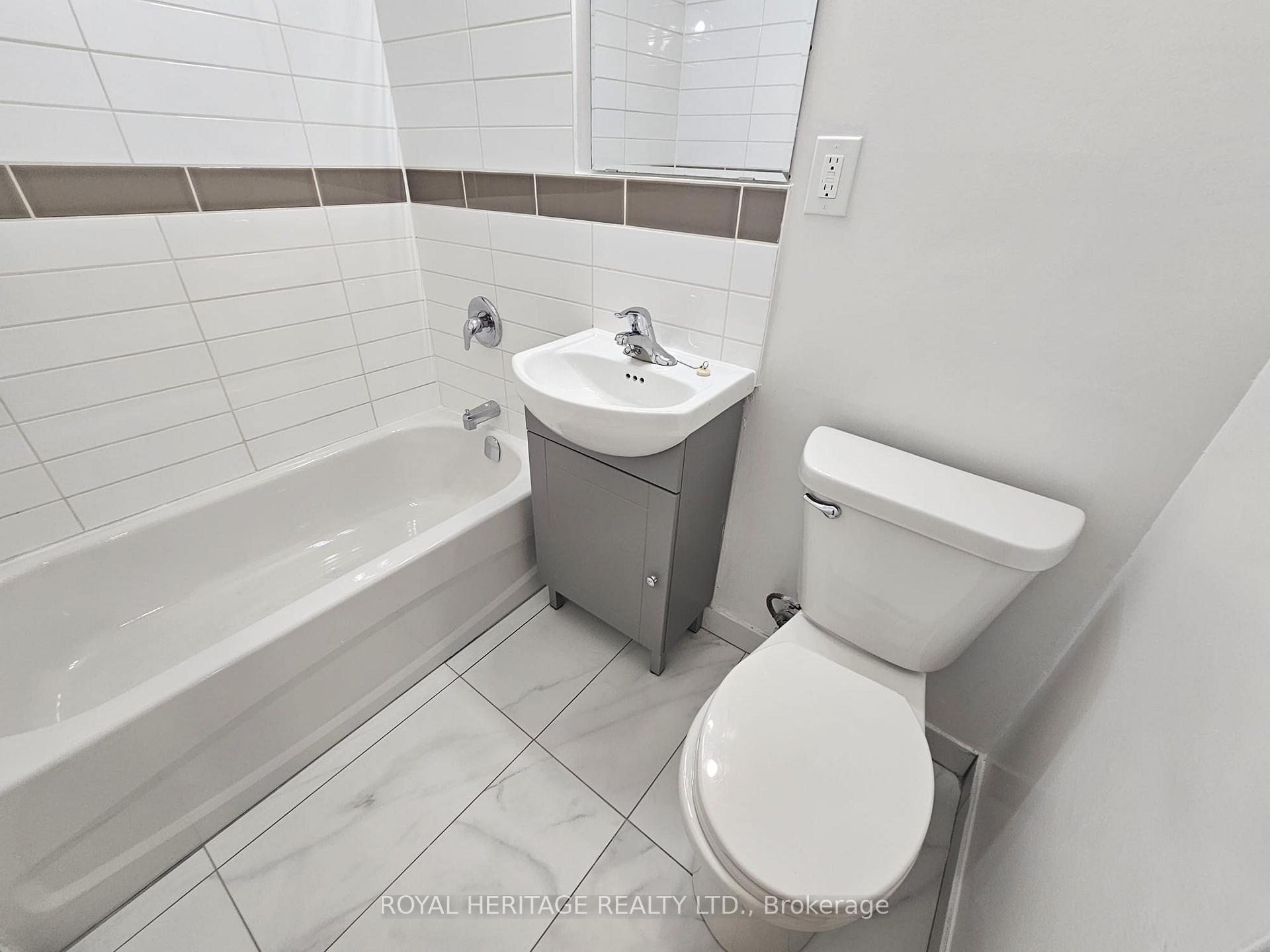 Photo 7 of Unit 206, 949 Simcoe Street N, Oshawa, Centennial — HOMEH