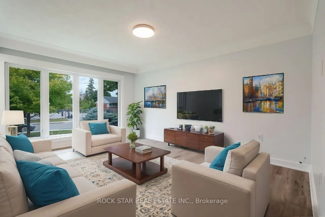 Photo 3 of Unit Upper, 16 Wildewood Avenue, Hamilton, Huntington — HOMEH