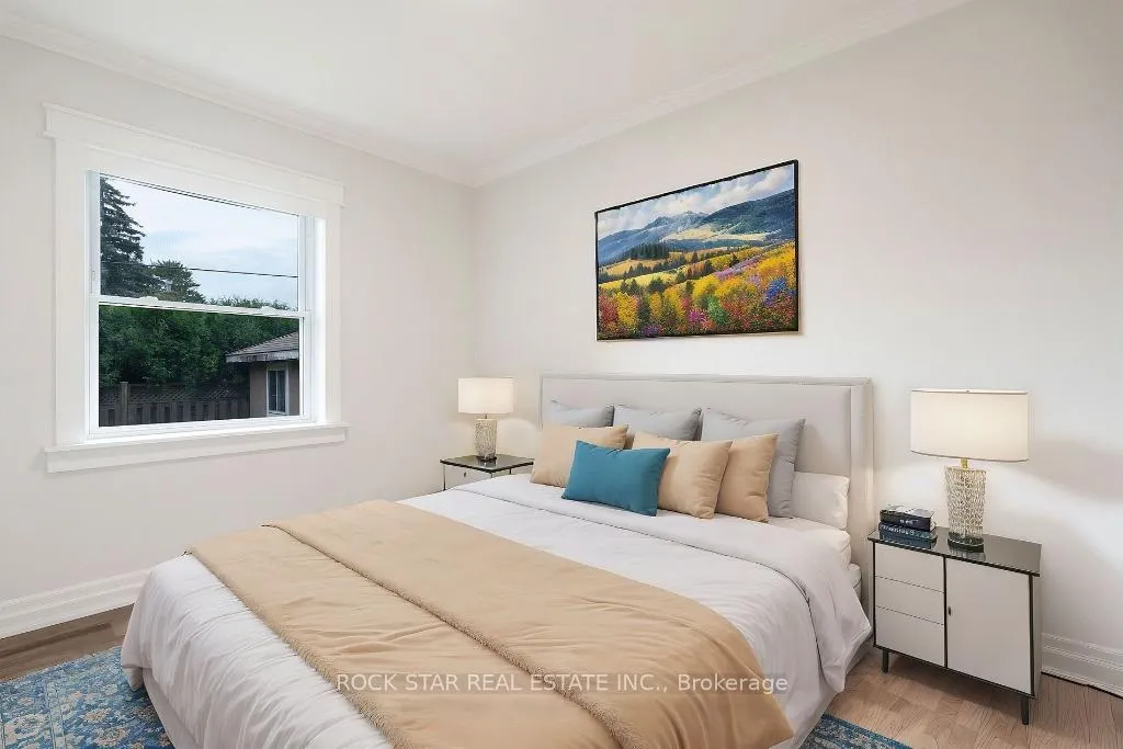Photo 7 of Unit Upper, 16 Wildewood Avenue, Hamilton, Huntington — HOMEH