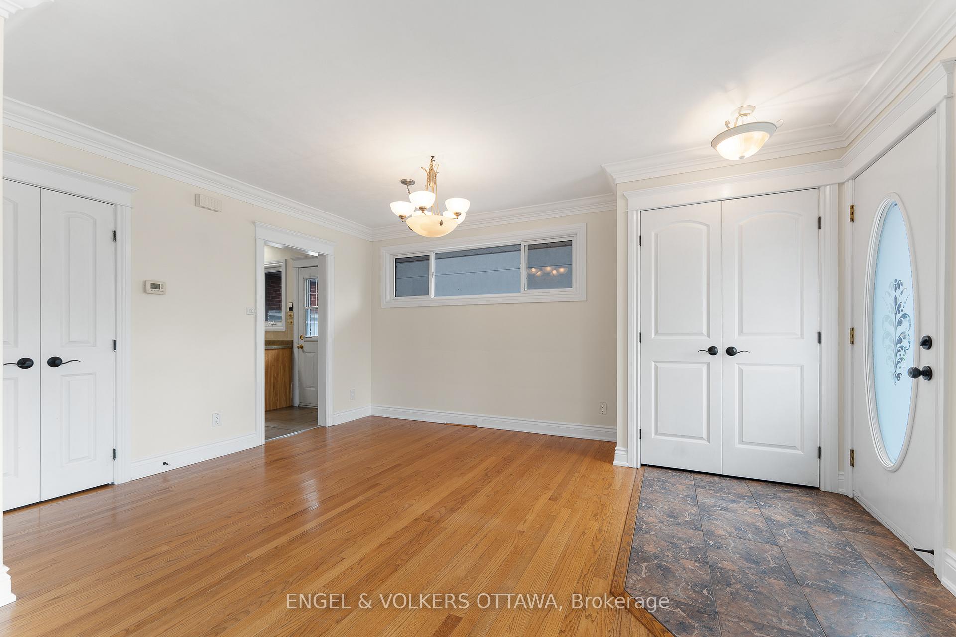 Photo 4 of 213 Royal Avenue, Ottawa, Westboro West — HOMEH