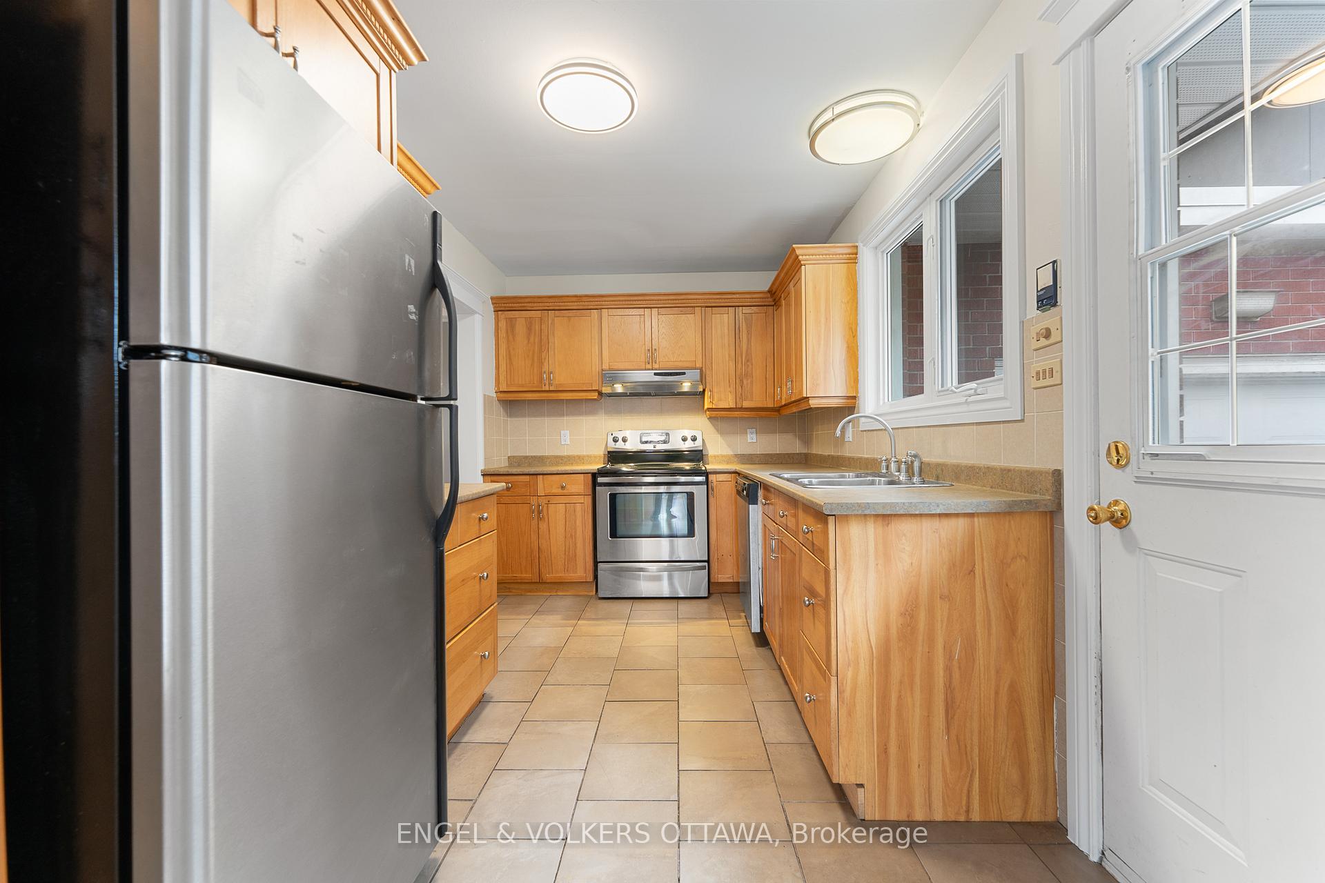 Photo 6 of 213 Royal Avenue, Ottawa, Westboro West — HOMEH