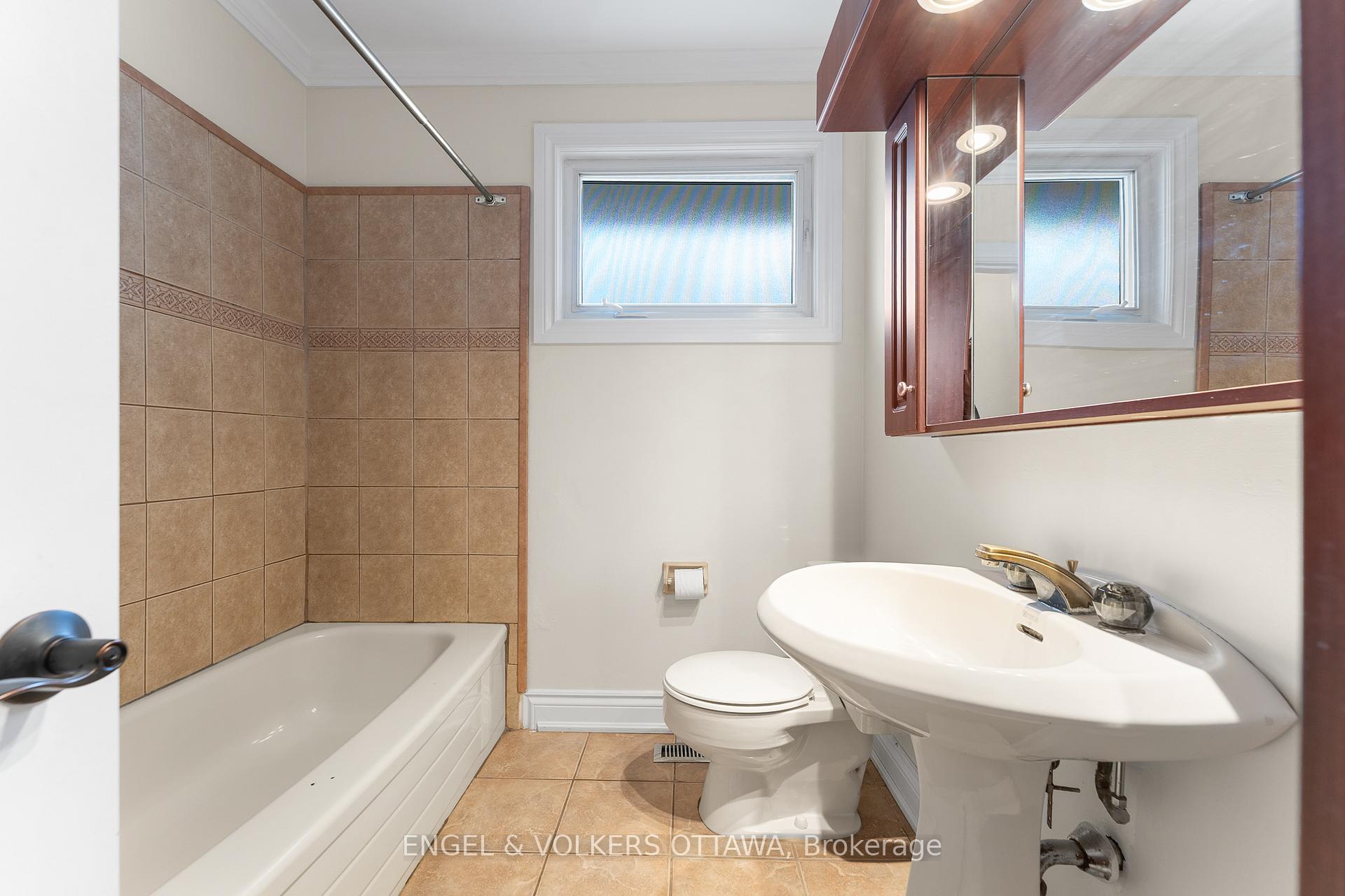 Photo 29 of 213 Royal Avenue, Ottawa, Westboro West — HOMEH