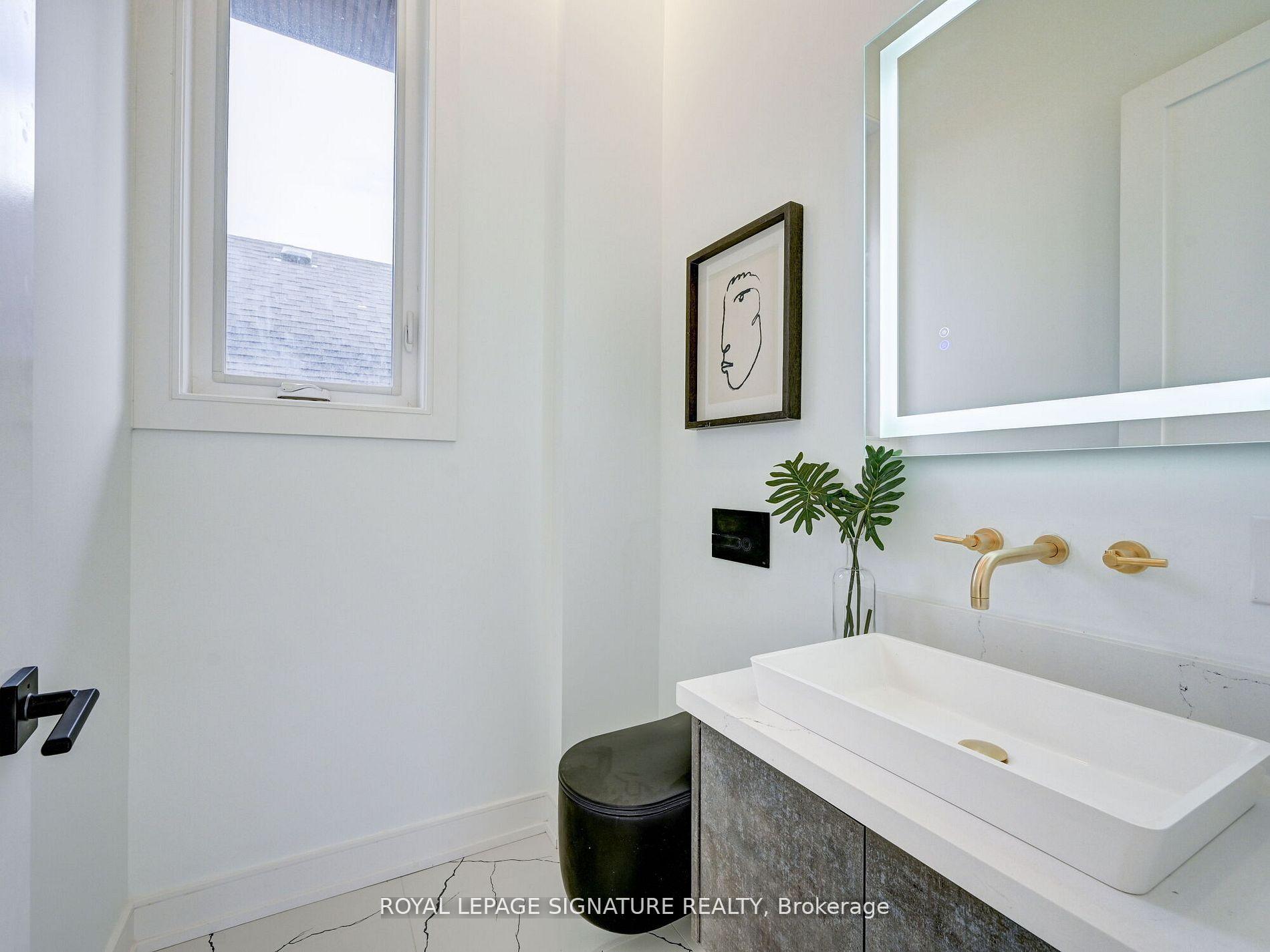 Photo 15 of Unit Upper, 376 O'Connor Drive, Toronto, East York — HOMEH