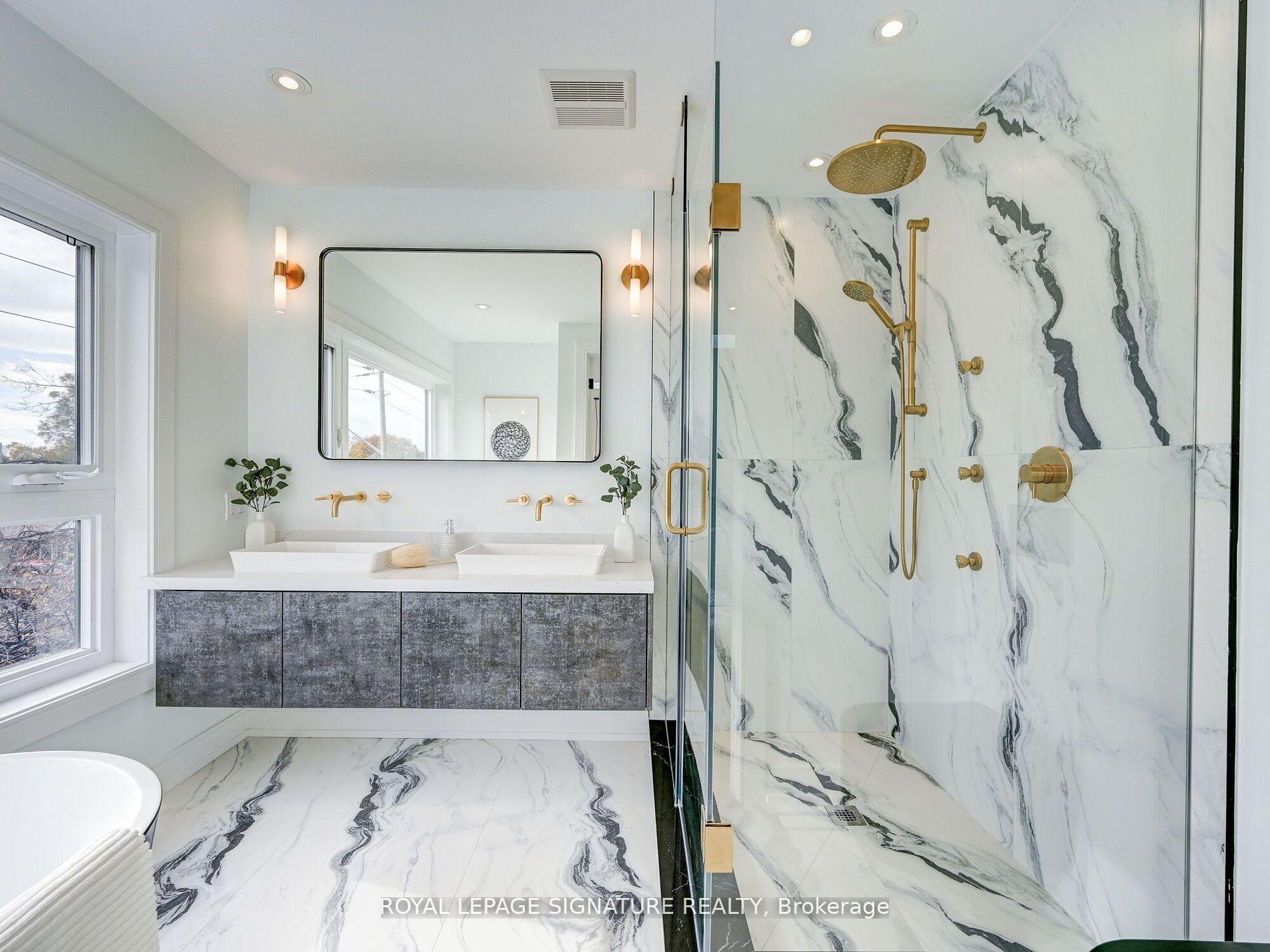 Photo 6 of Unit Upper, 376 O'Connor Drive, Toronto, East York — HOMEH