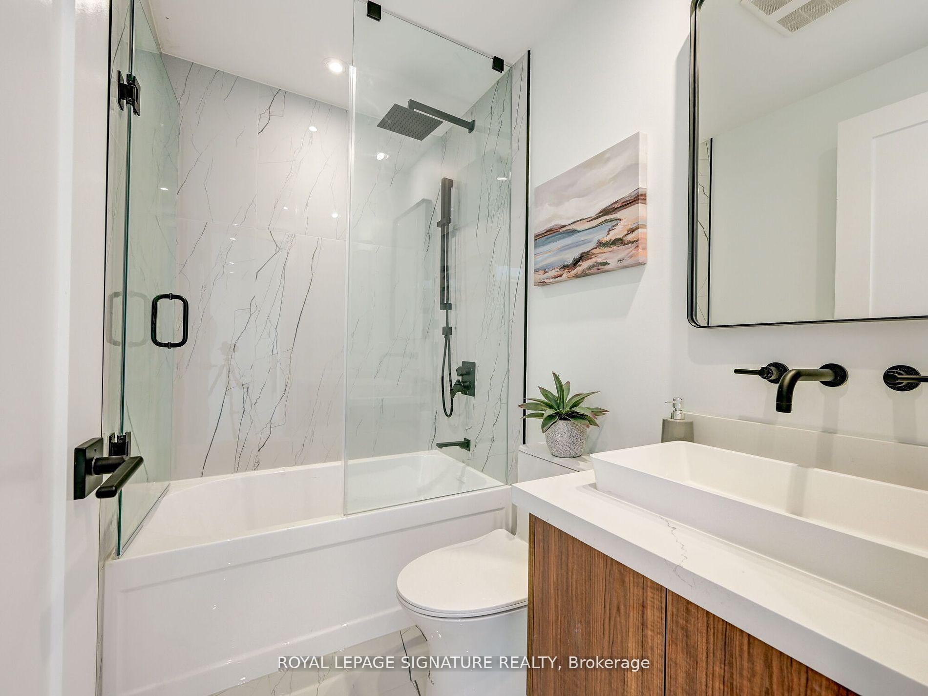 Photo 10 of Unit Upper, 376 O'Connor Drive, Toronto, East York — HOMEH