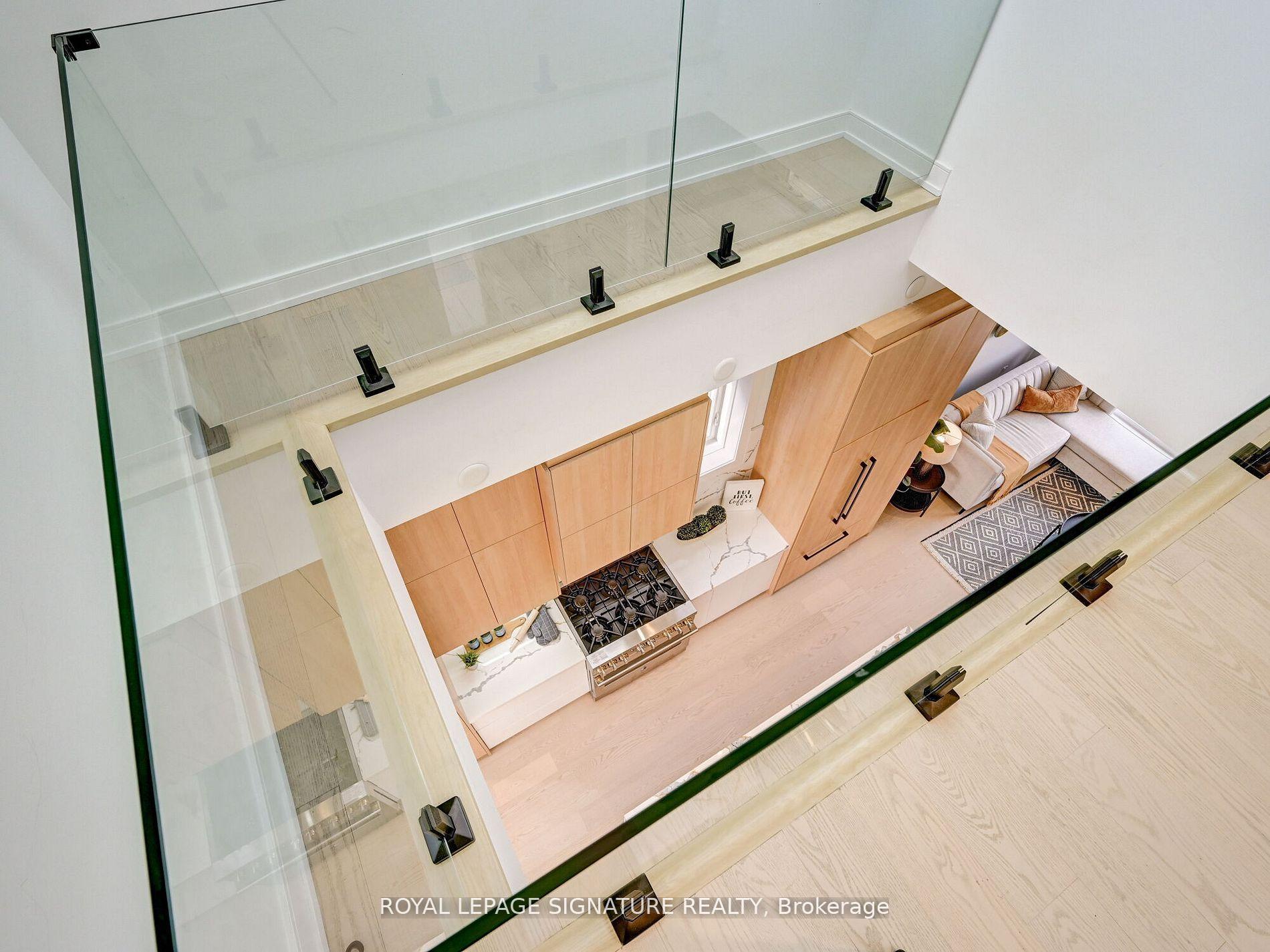 Photo 9 of Unit Upper, 376 O'Connor Drive, Toronto, East York — HOMEH