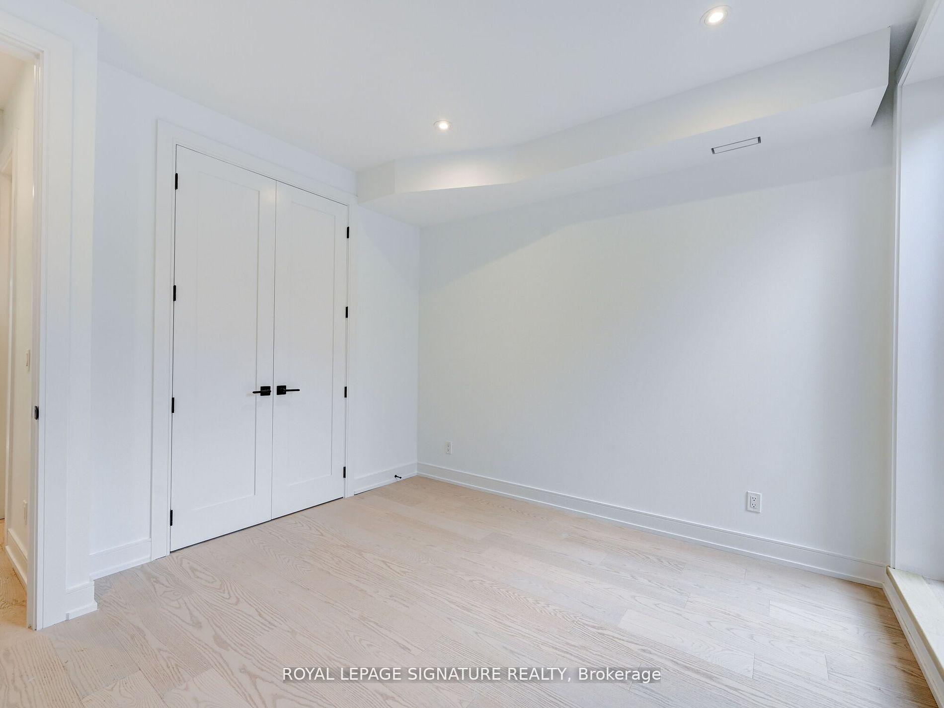 Photo 4 of Unit Bsmt, 376 O'Connor Drive, Toronto, East York — HOMEH