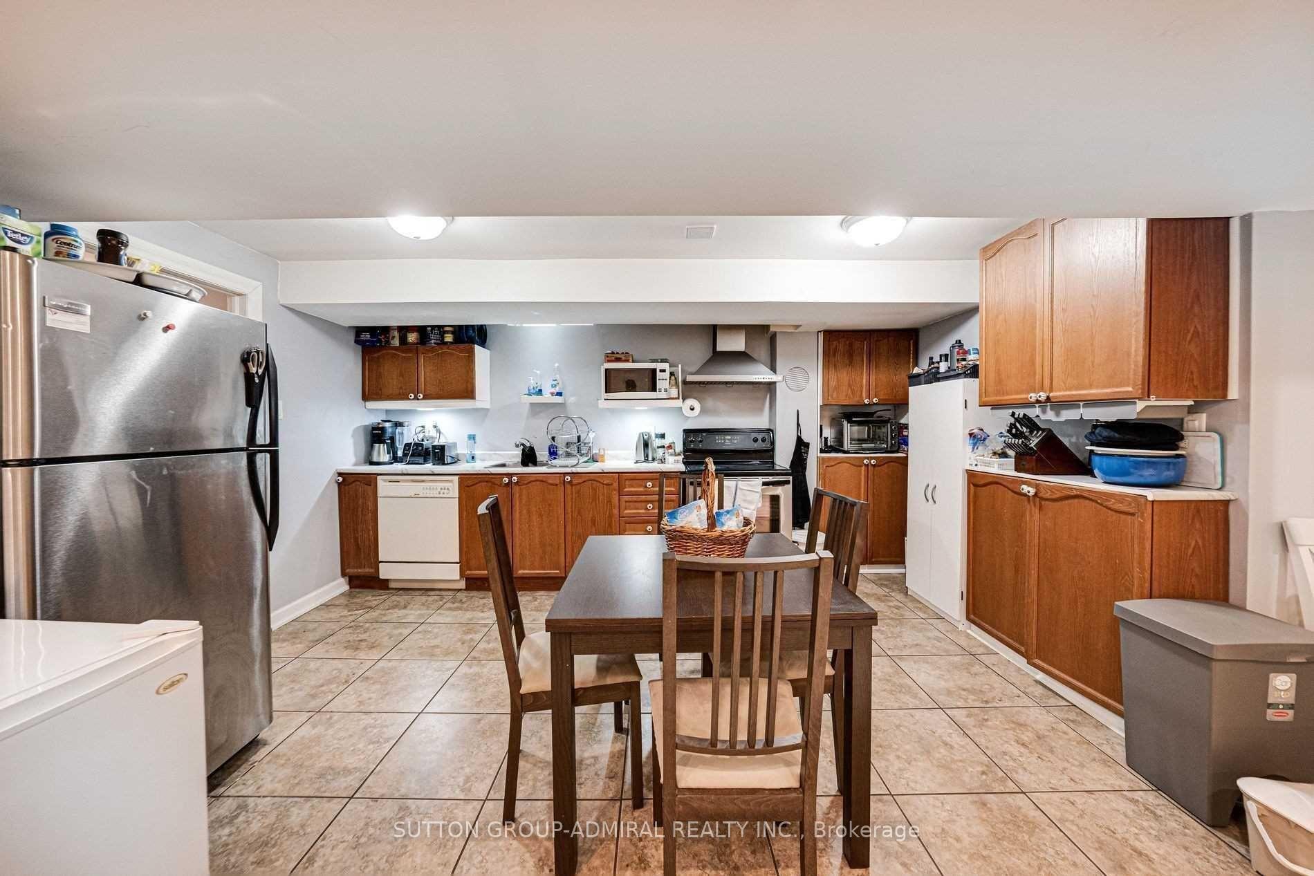 Photo 4 of Unit Lower Level, 318 Forest Run Boulevard, Vaughan, Patterson — HOMEH