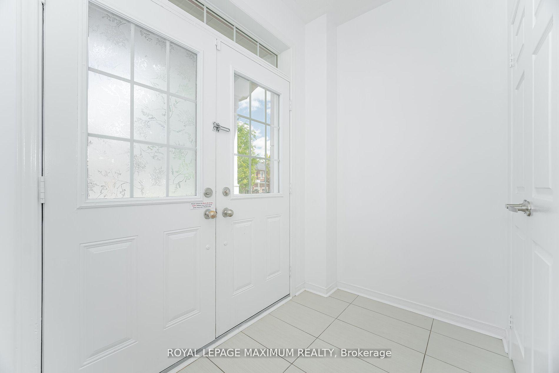 Photo 7 of 58 Gentile Circle, Vaughan, Elder Mills — HOMEH