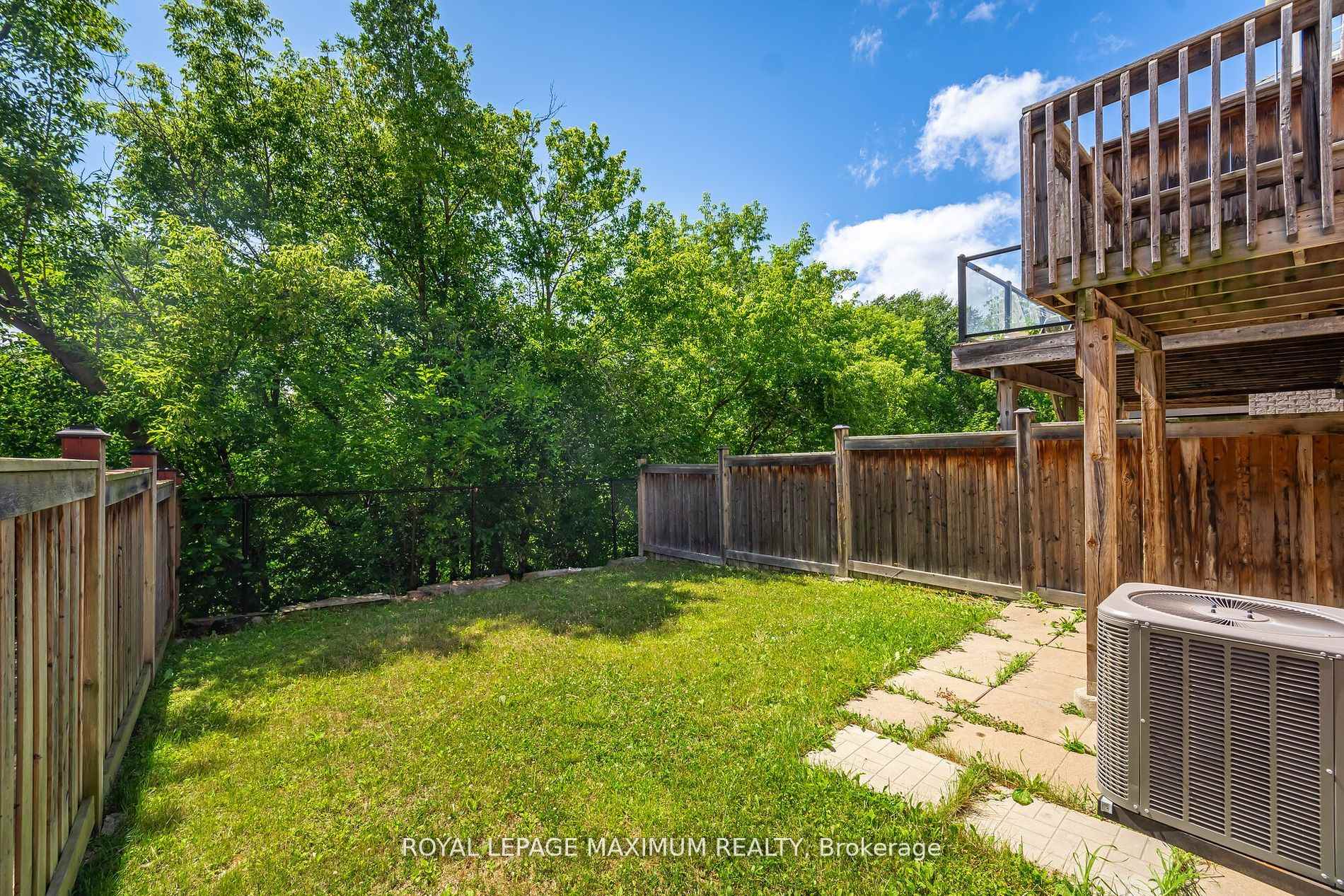 Photo 29 of 58 Gentile Circle, Vaughan, Elder Mills — HOMEH