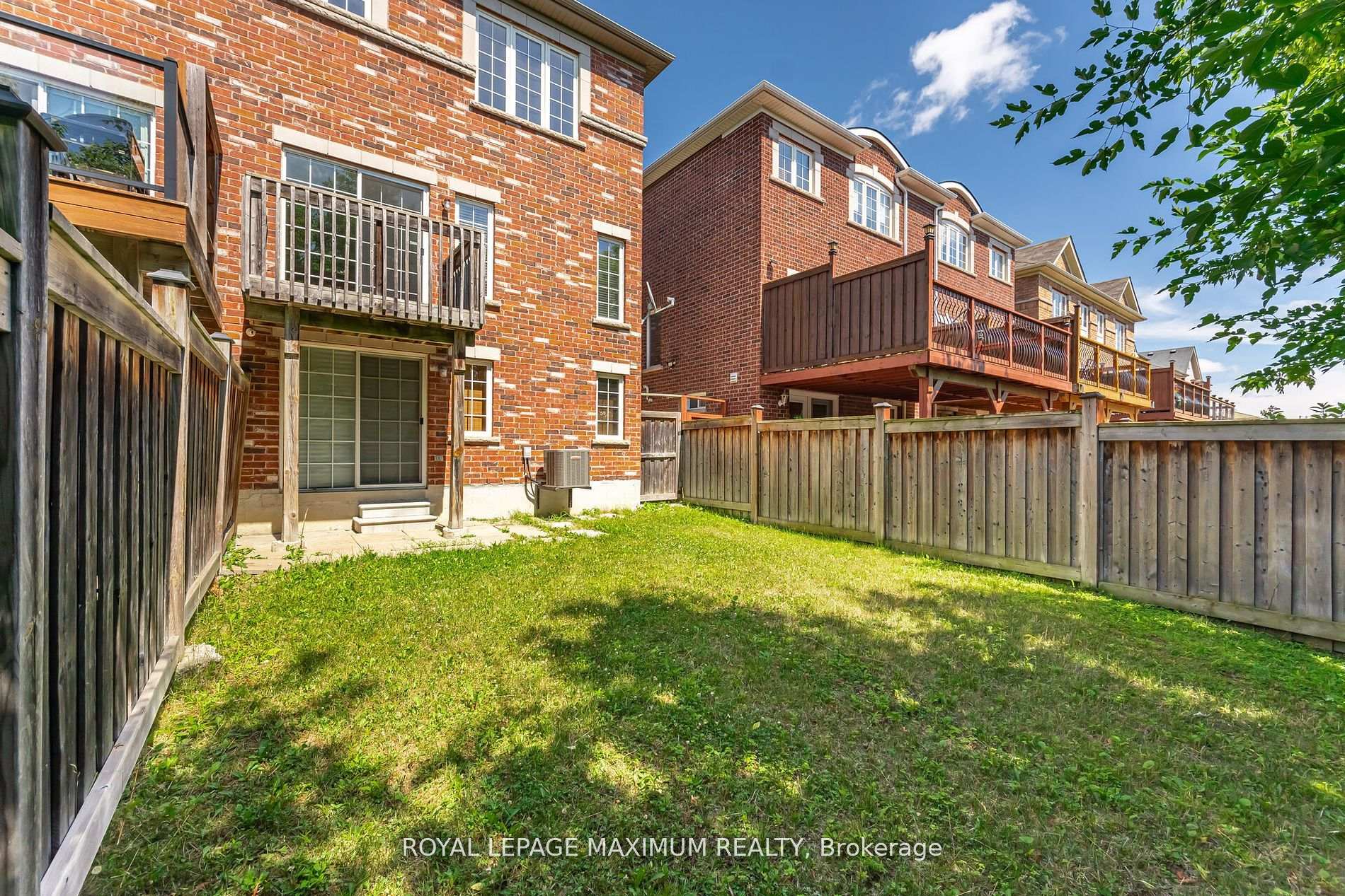 Photo 26 of 58 Gentile Circle, Vaughan, Elder Mills — HOMEH