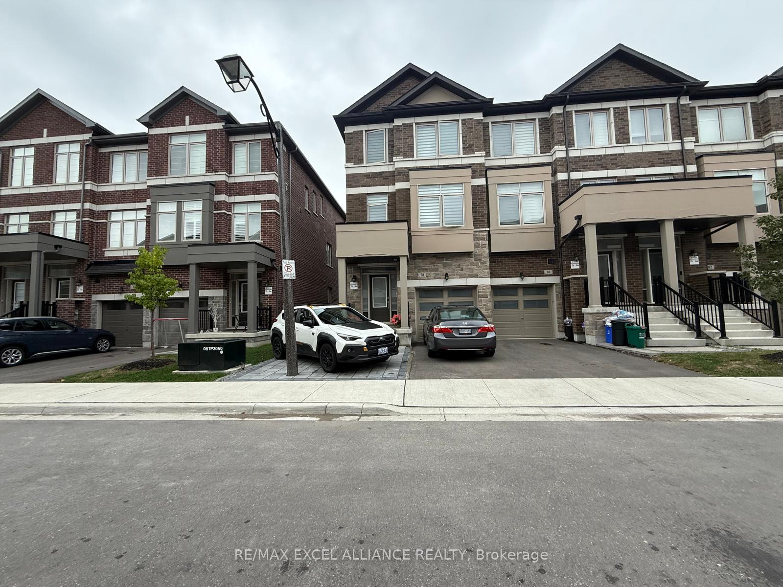 Photo 1 of Unit MAIN & LOWER, 78 Carneros Way, Markham, Cedar Grove — HOMEH