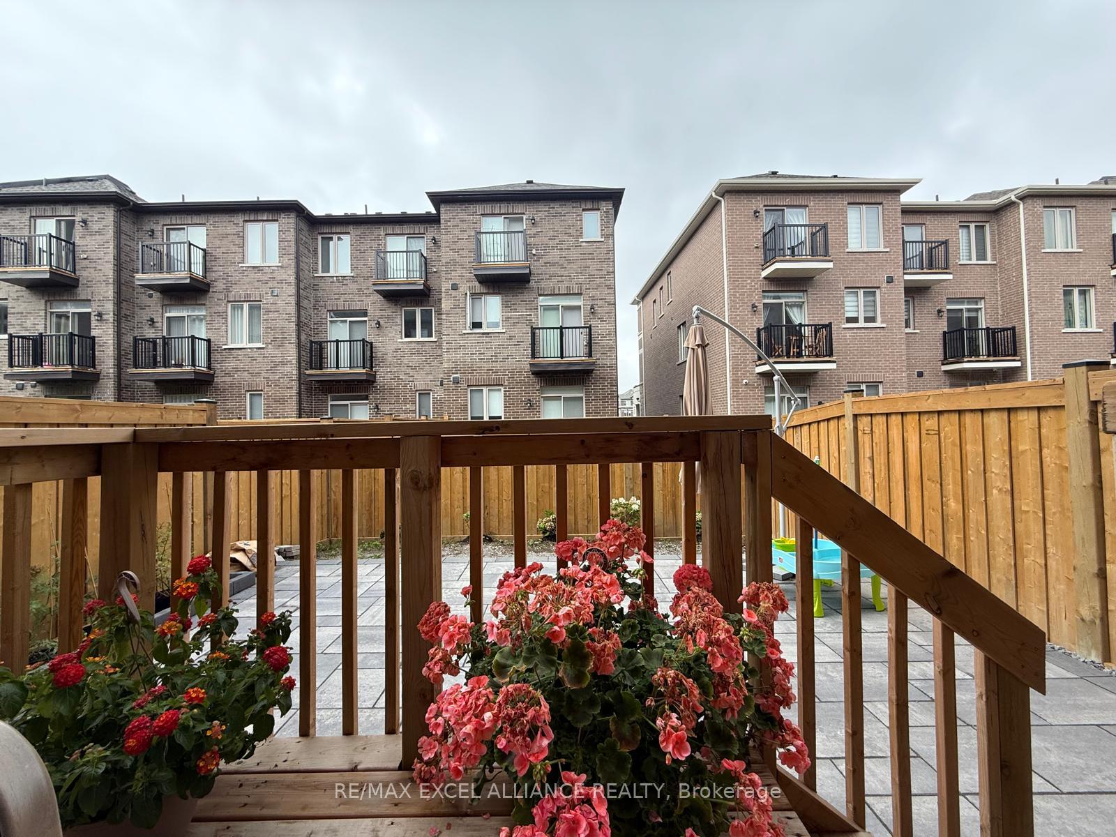 Photo 10 of Unit MAIN & LOWER, 78 Carneros Way, Markham, Cedar Grove — HOMEH