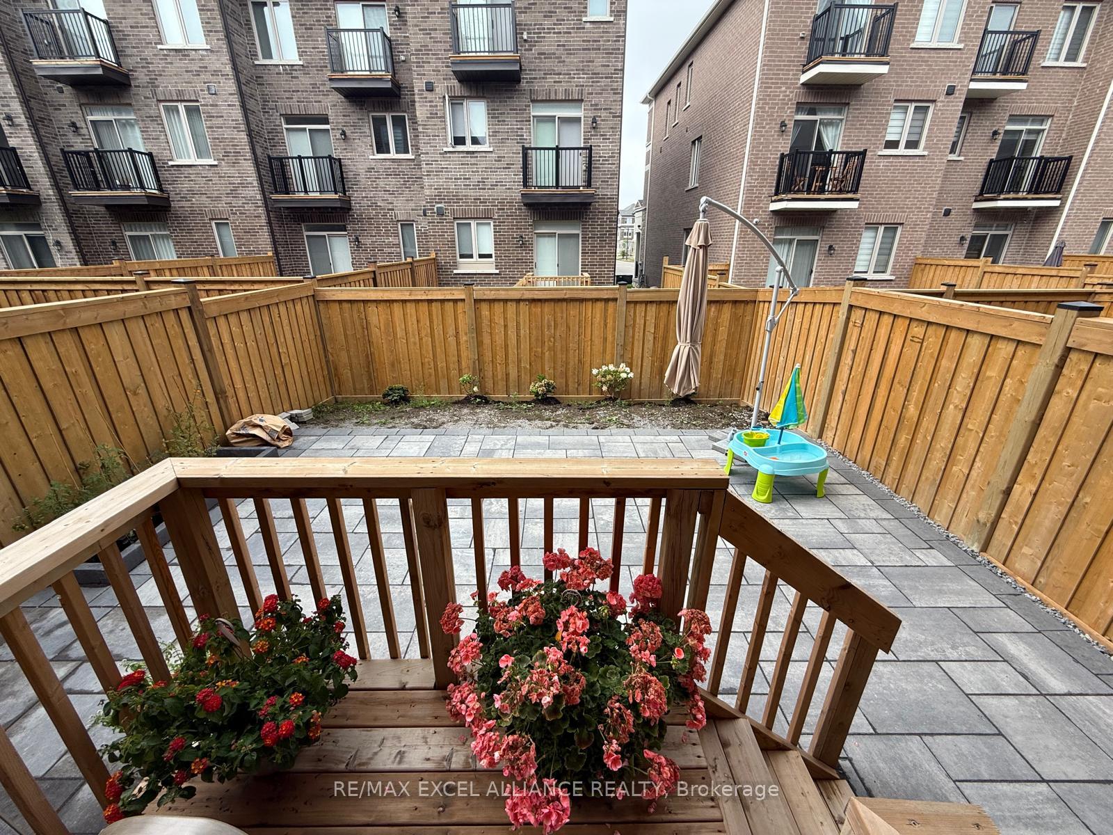 Photo 11 of Unit MAIN & LOWER, 78 Carneros Way, Markham, Cedar Grove — HOMEH