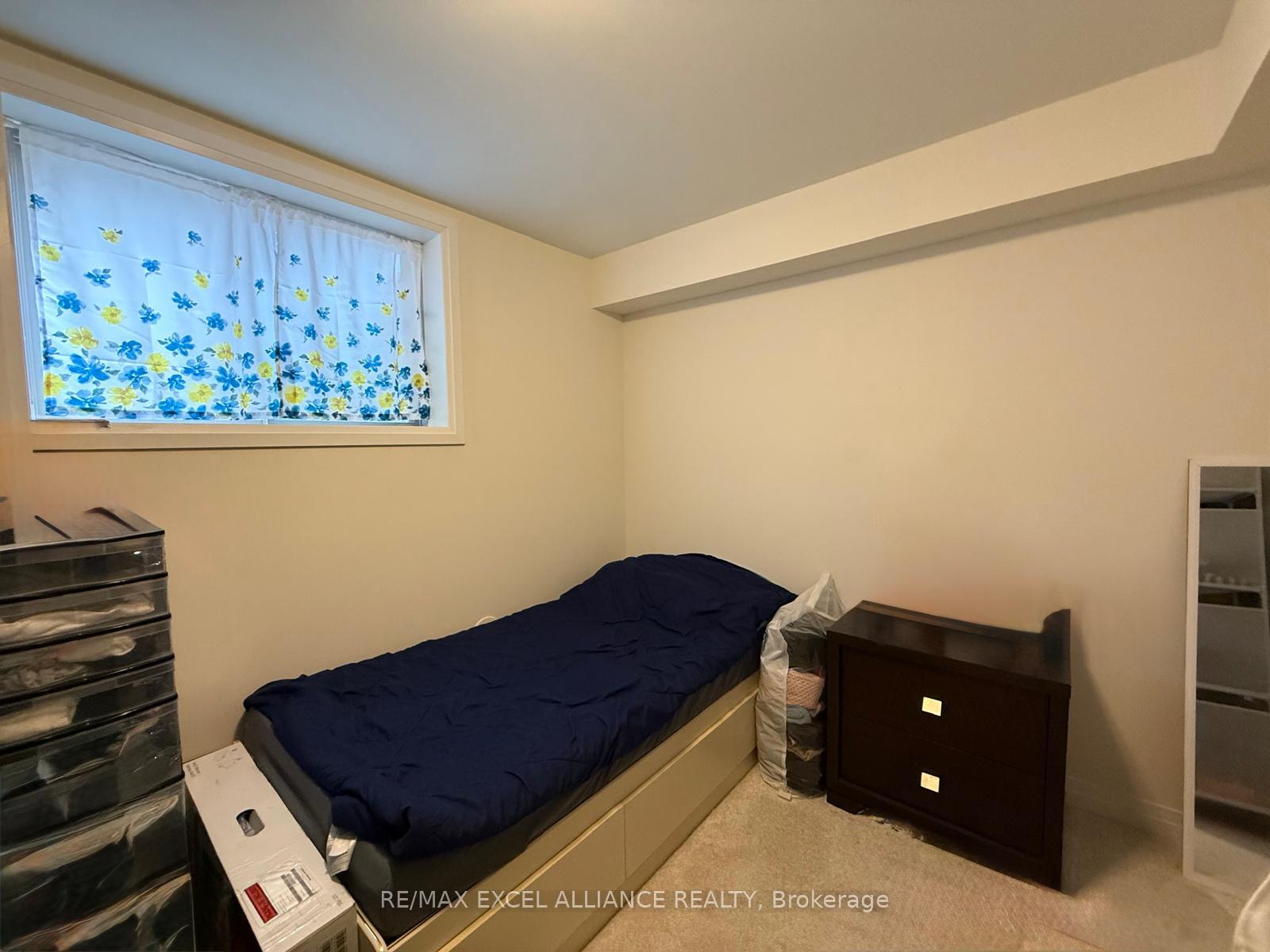 Photo 3 of Unit MAIN & LOWER, 78 Carneros Way, Markham, Cedar Grove — HOMEH