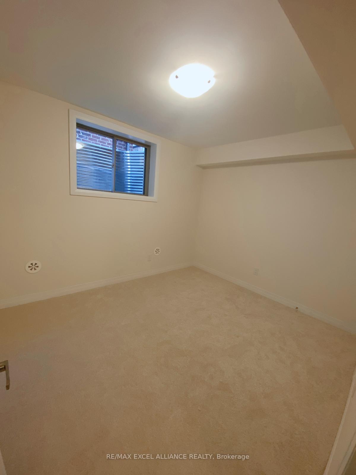 Photo 7 of Unit MAIN & LOWER, 78 Carneros Way, Markham, Cedar Grove — HOMEH