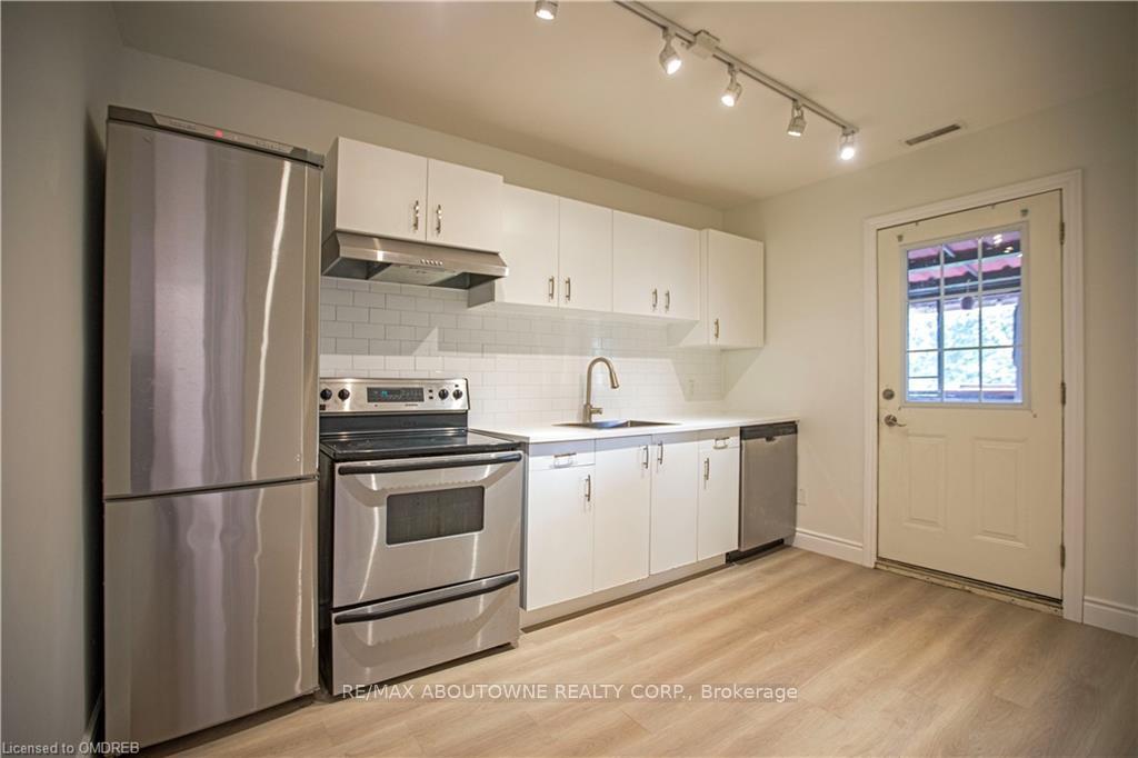 Photo 1 of Unit 2, 49 Fairleigh Avenue S, Hamilton, Gibson — HOMEH