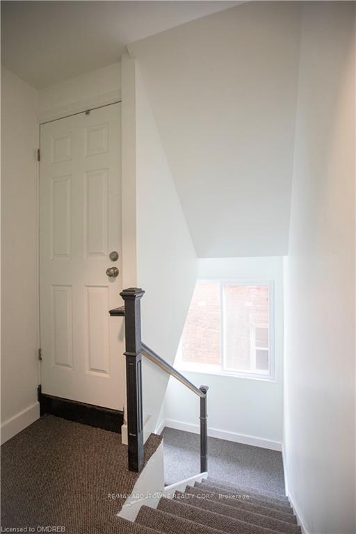 Photo 3 of Unit 2, 49 Fairleigh Avenue S, Hamilton, Gibson — HOMEH